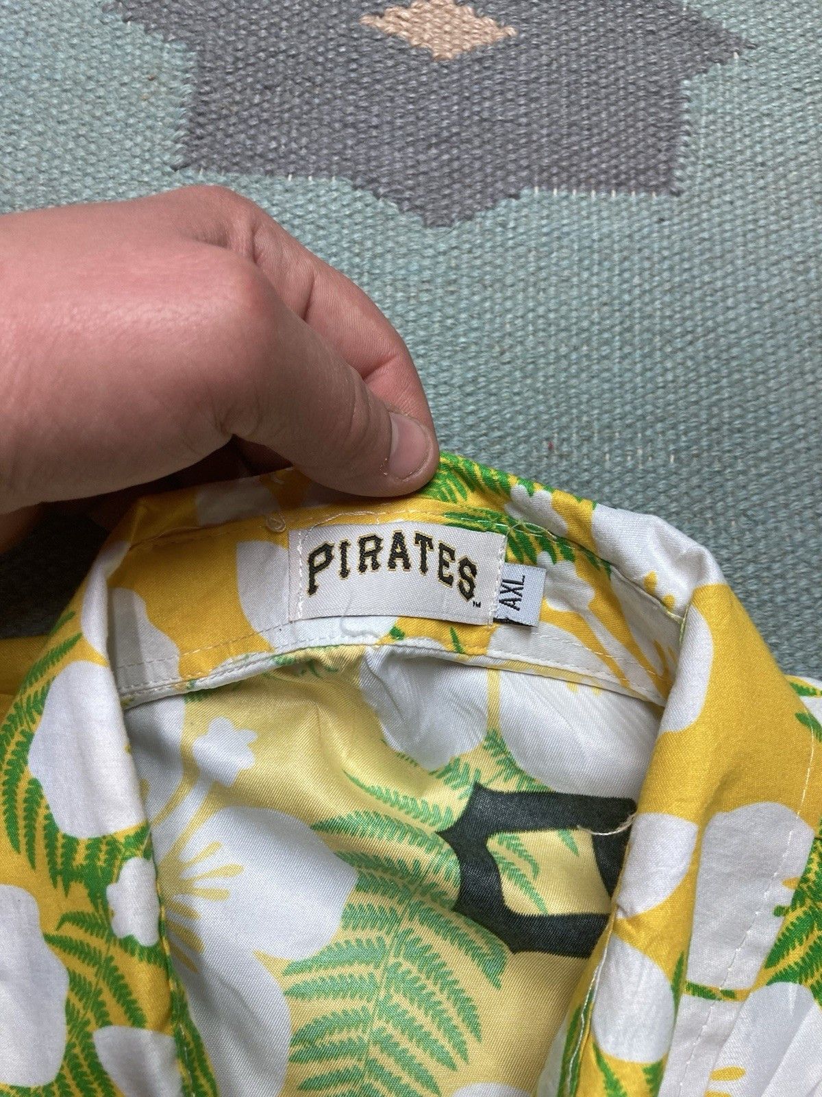 Vintage Pittsburgh pirates Hawaiian shirt button floral flowers XL Size US XL / EU 56 / 4 - 4 Thumbnail