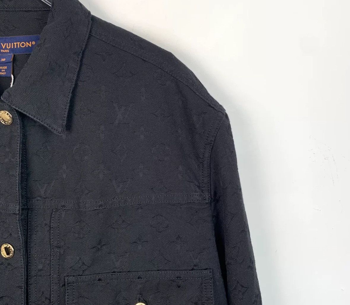 Louis Vuitton Louis Vuitton Lv 24 black logo vintage breasted collar Size US S / EU 44-46 / 1 - 3 Thumbnail