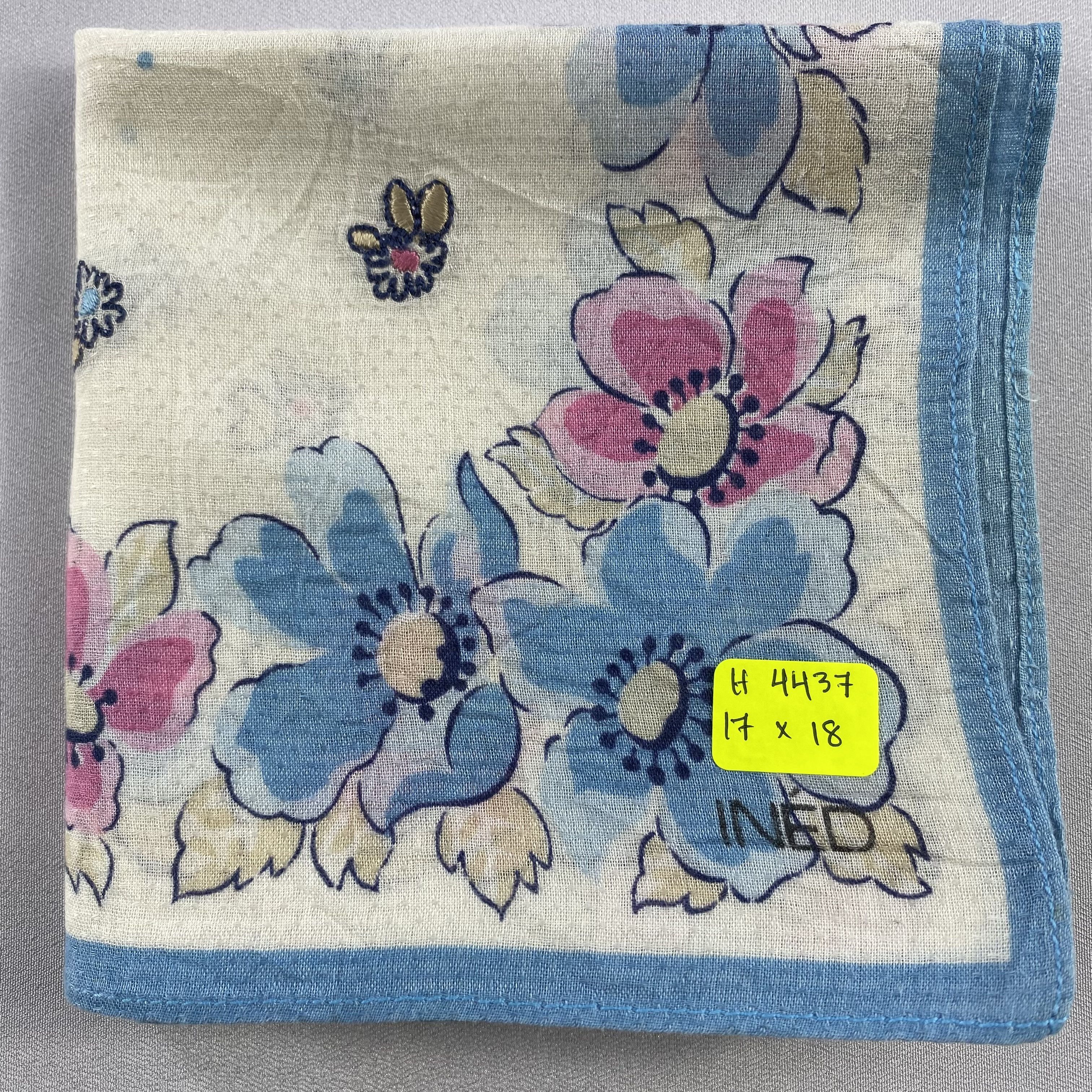 Vintage Vintage Bandana/ Handkerchief / Neckerchief Size ONE SIZE - 6 Thumbnail
