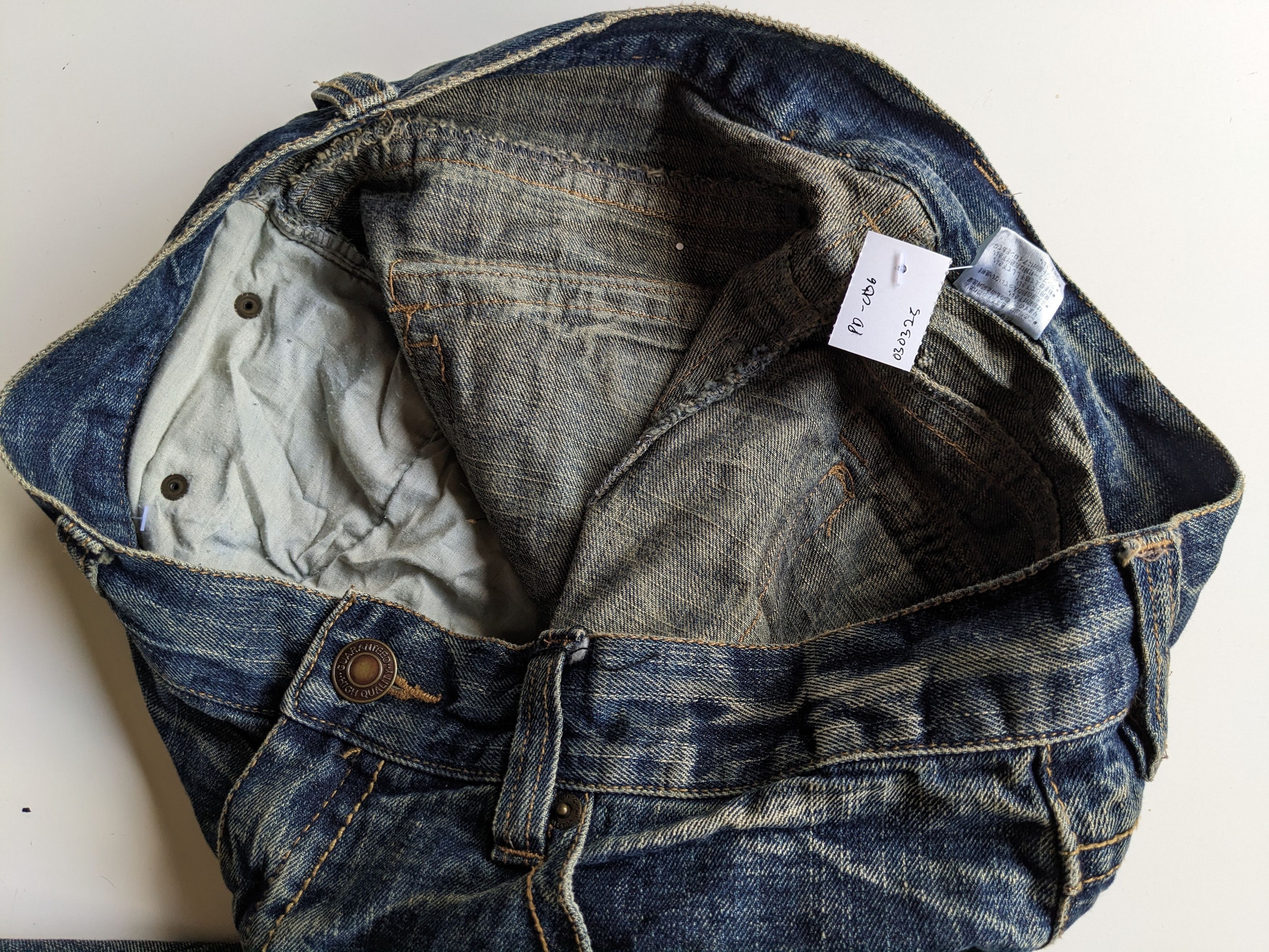 Japanese Brand Japanese brand honeycomb faded clawmark jeans Size US 35 - 10 Thumbnail