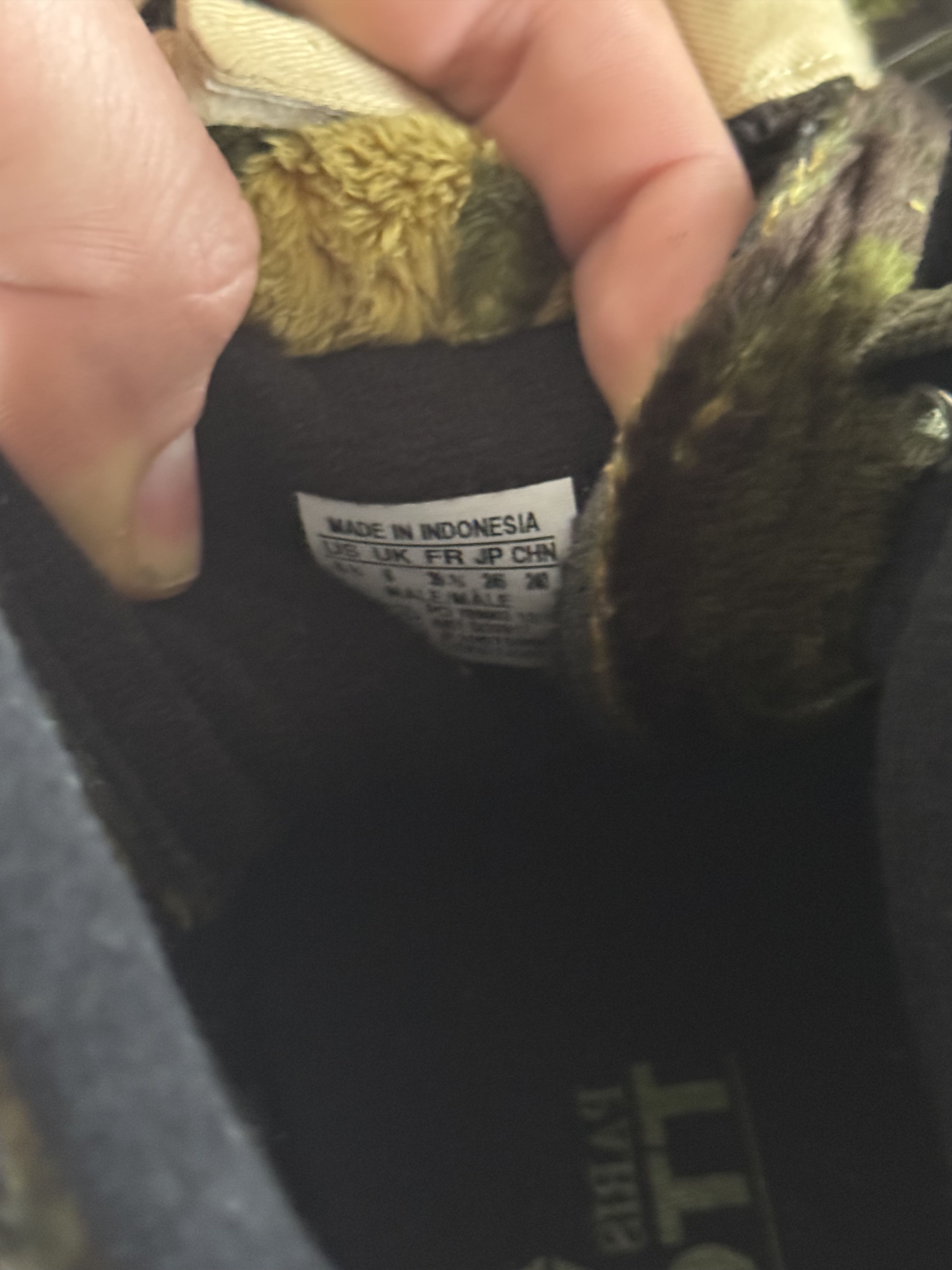 Adidas × Jeremy Scott JS Camo Teddy Bear Sneakers Size US 6.5 / EU 39-40 - 8 Thumbnail