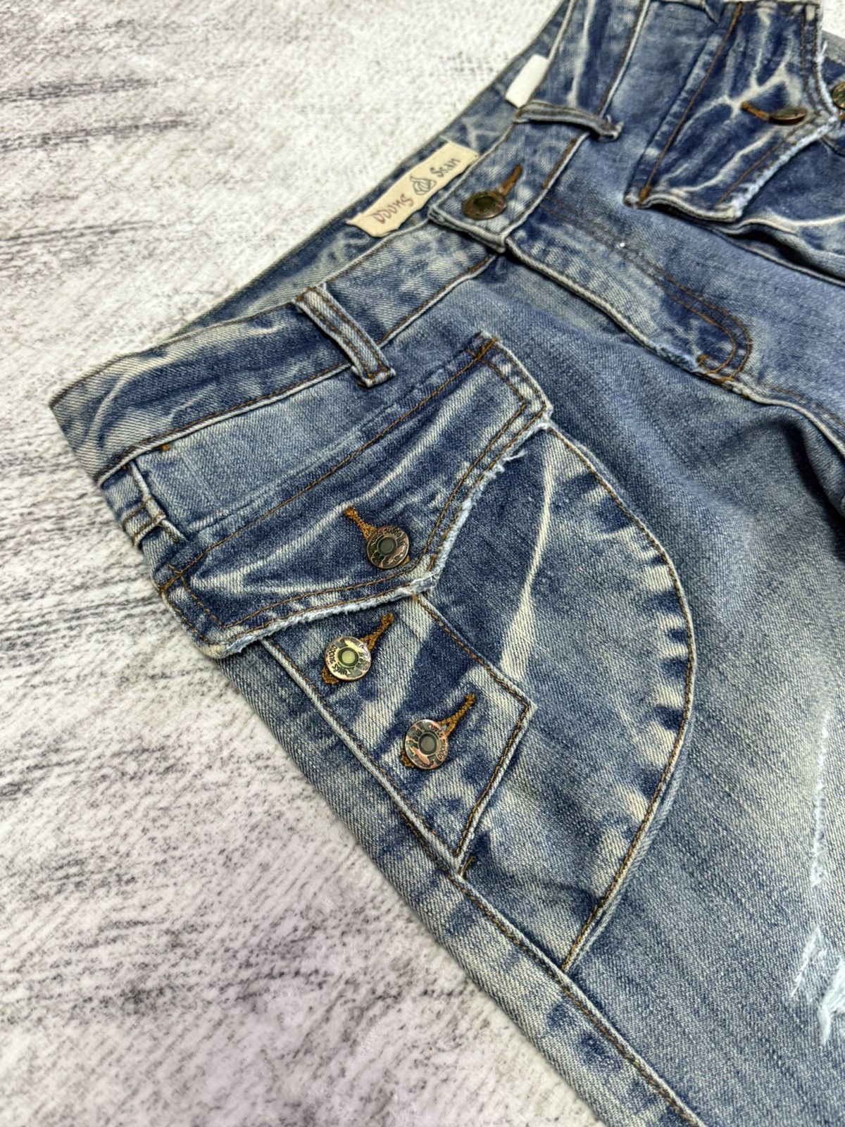 LOWBOX × Le Grande Bleu (L.G.B.) × Tete Homme Bbong San Japan Asymmetrical Cargo Pocket Flared Jeans Size US 30 / EU 46 - 8 Thumbnail