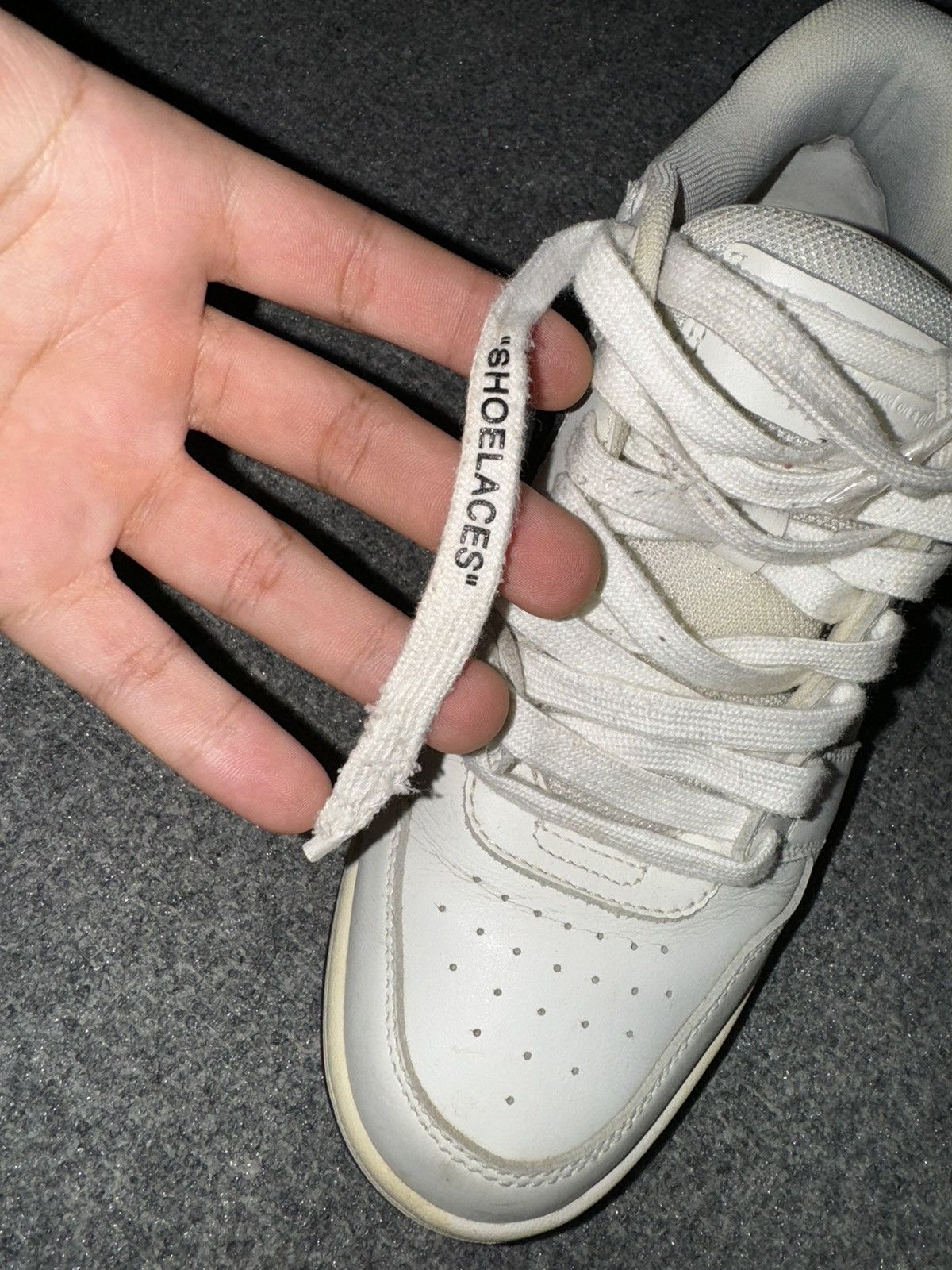 Off-White Off-White Out of Office Low Top Sneakers in White and Black Size US 6.5 / EU 39-40 - 13 Thumbnail