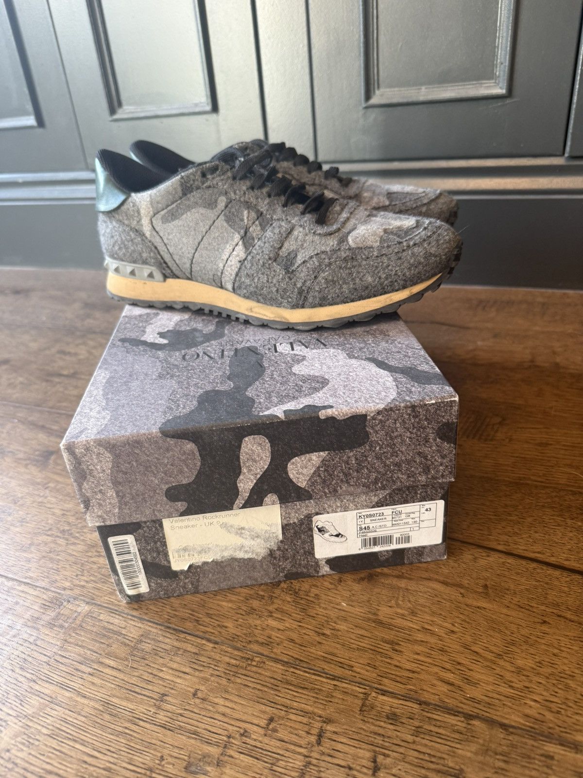 Valentino Valentino Garavani Rockrunner Grey Felt Camo UK 9 / 43 Size US 9 / EU 42 - 2 Thumbnail