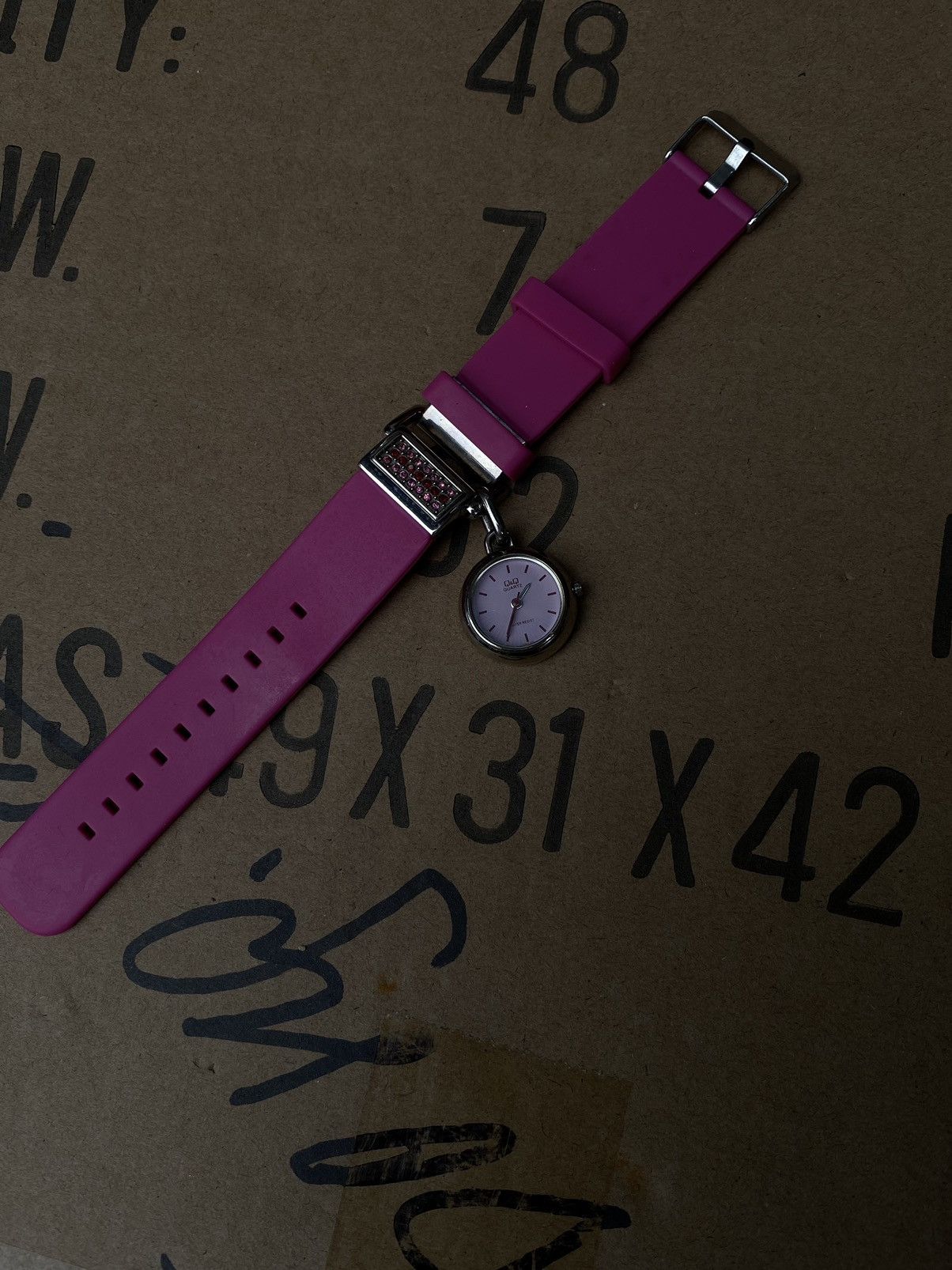 Japanese Brand Vibrant Pink Q&Q Quartz Watch - Unique Style Size ONE SIZE - 5 Thumbnail