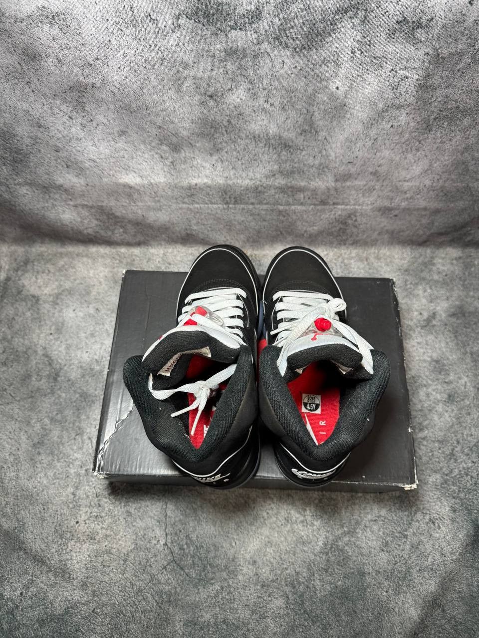 Jordan Brand Size 4.5Y | Jordan 5 Metallic With Box | Pre-Owned Size US 5 / EU 37 - 6 Thumbnail