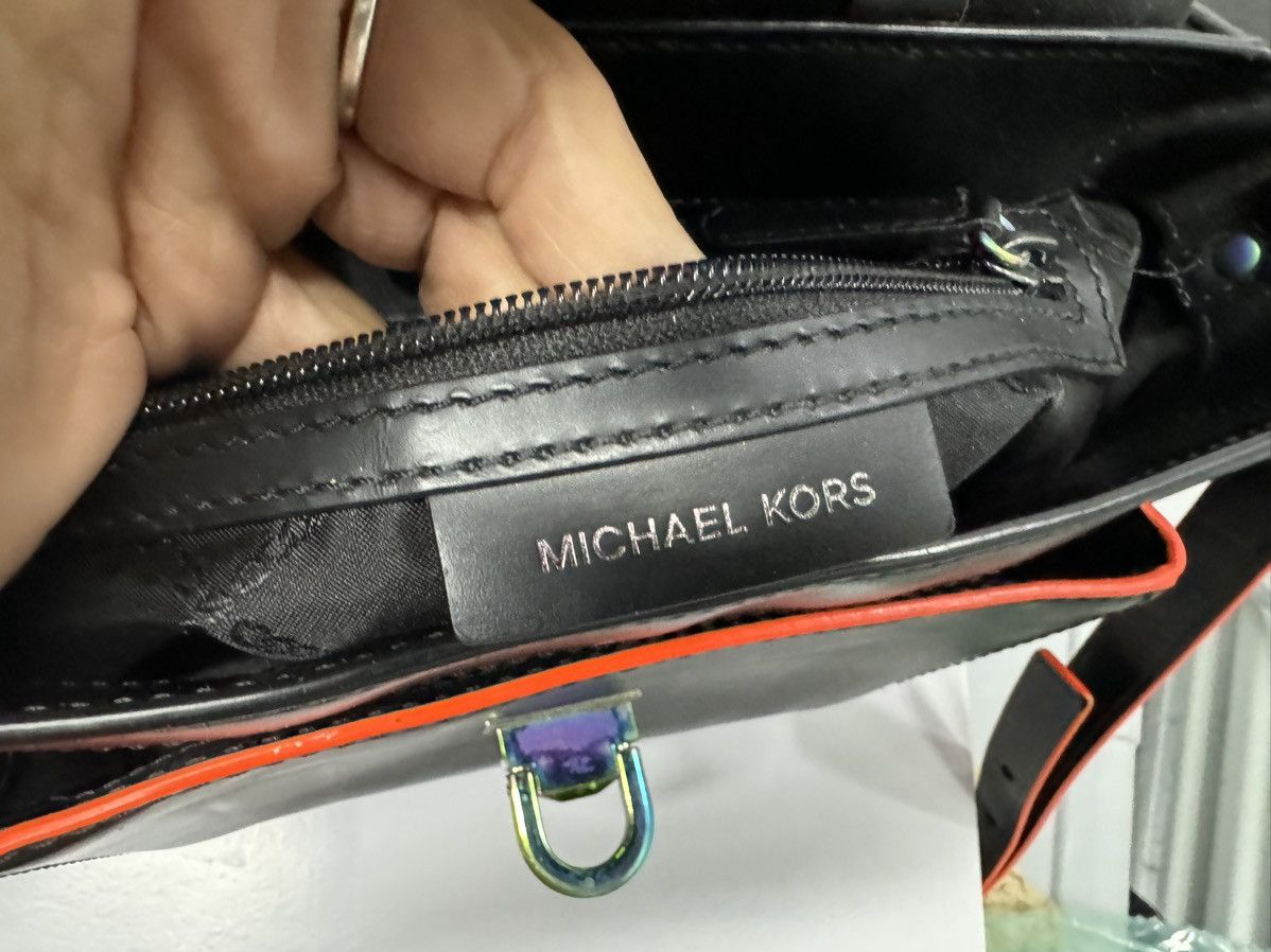Michael Kors Michael Kors Manhattan Medium Contrast-Trim Leather Satchel Size ONE SIZE - 5 Thumbnail