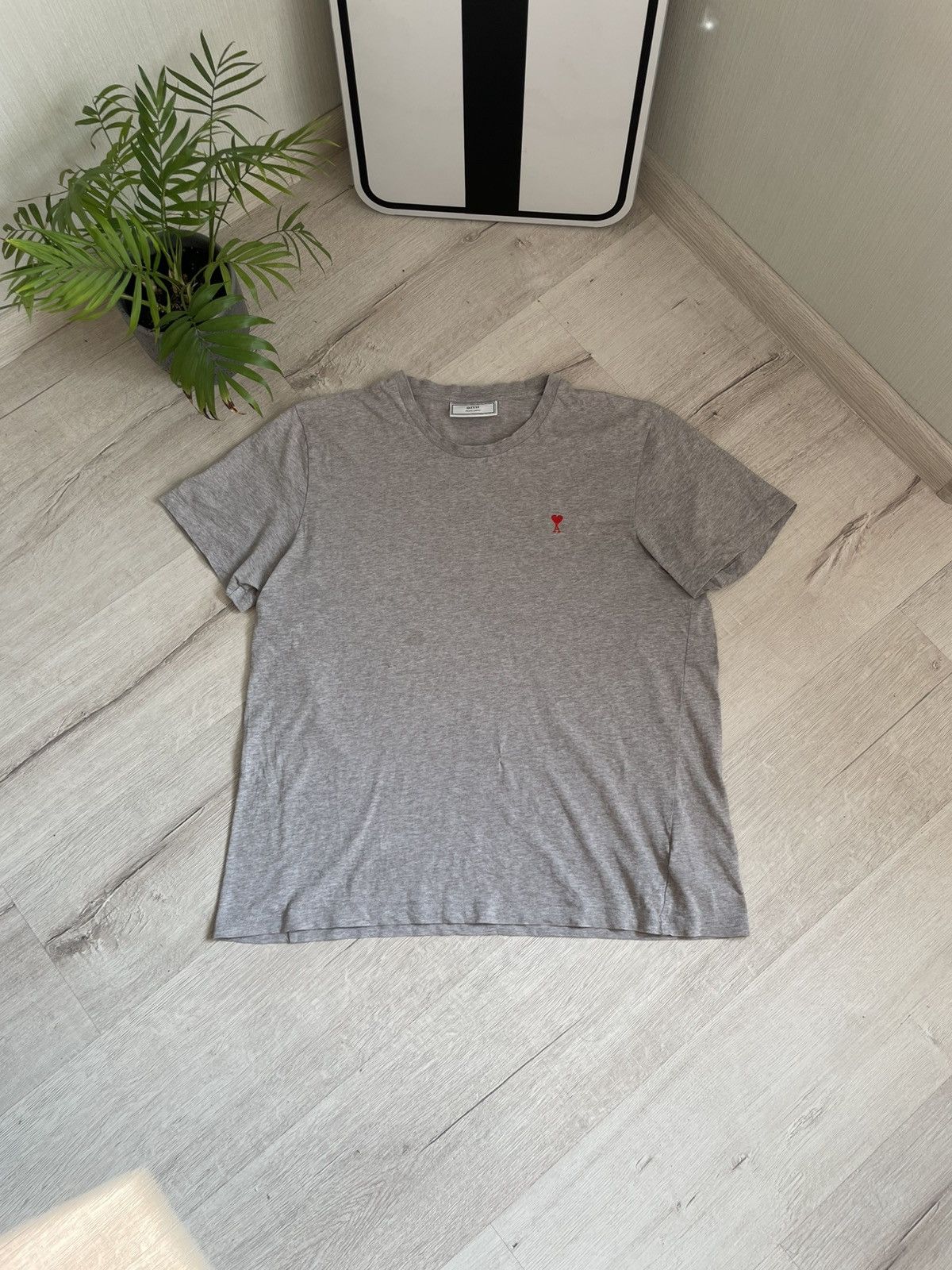 AMI × Designer AMI Paris T-shirt Small Logo A Heart Hypebeast Distresed y2k Size L / US 10 / IT 46 - 1 Thumbnail