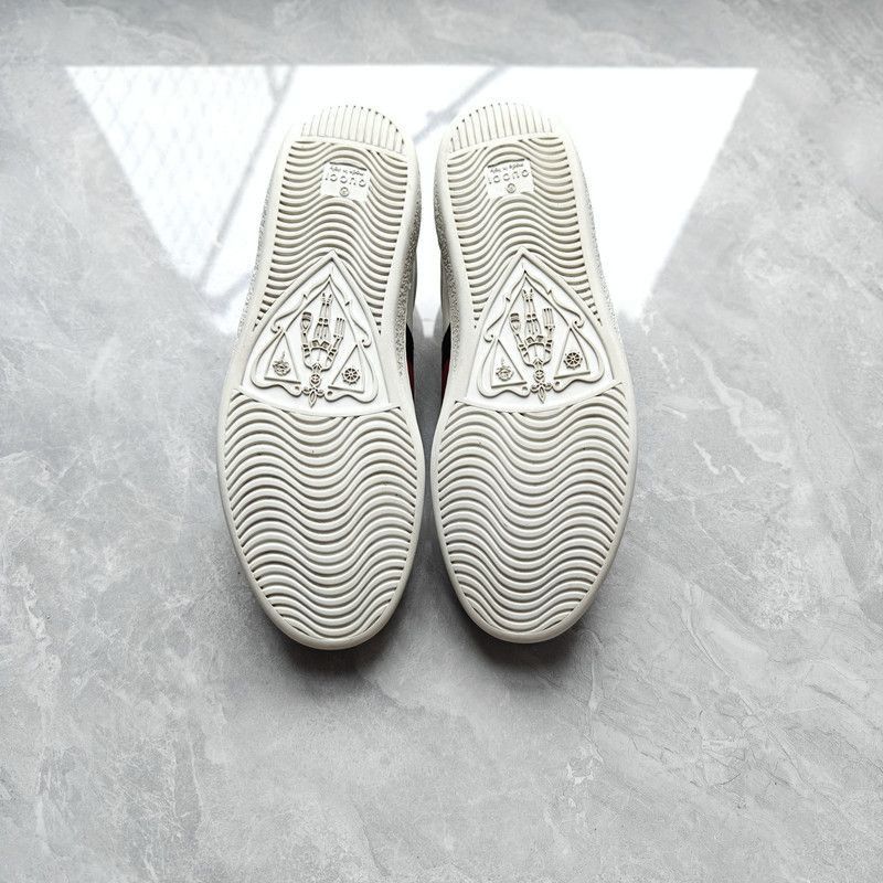 Gucci Gucci Classic Ace Low Top Sneakers for Men - Size US 8 / EU 41 - 2 Thumbnail