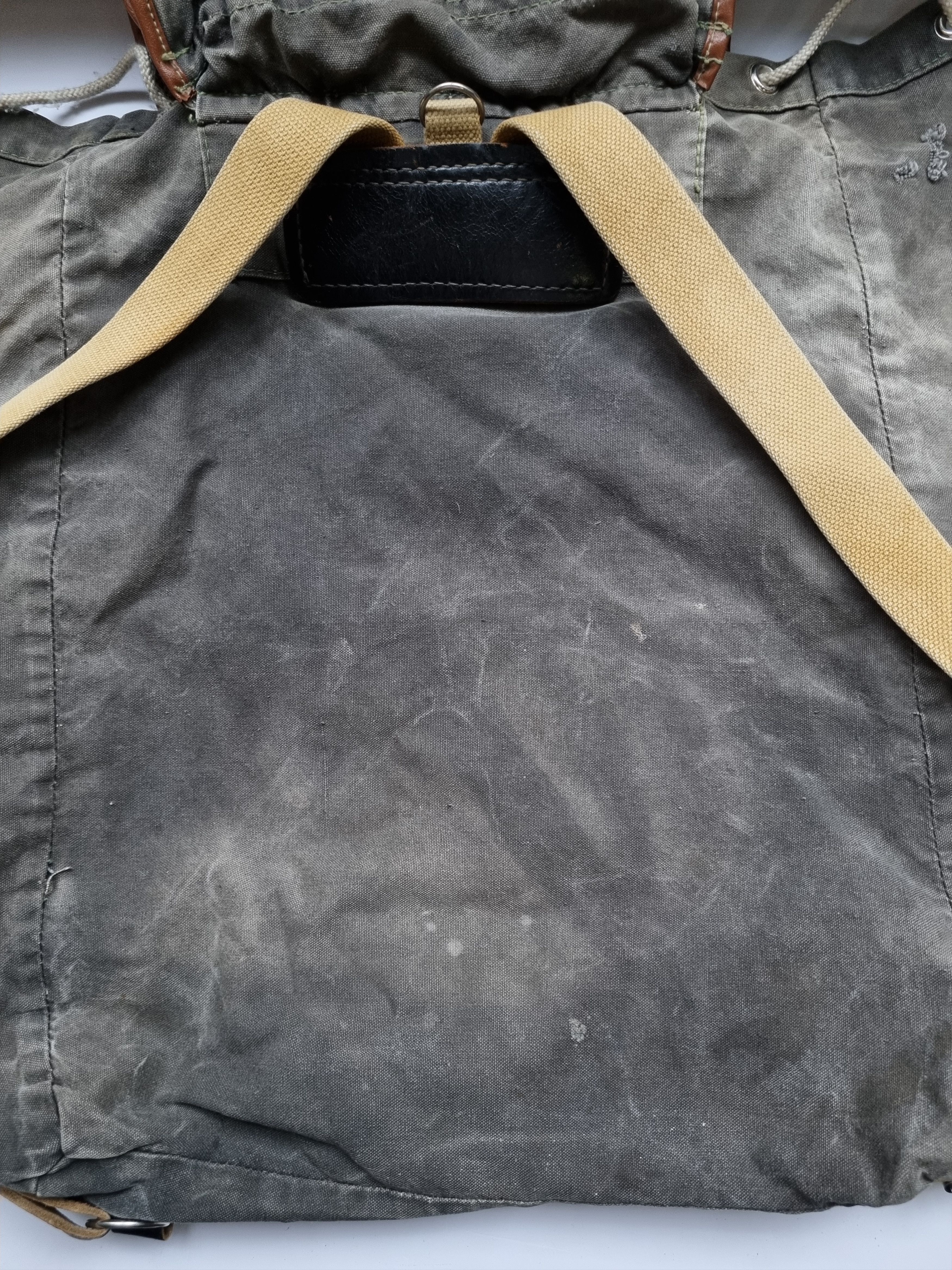 Japanese Brand 50s Vintage Sun Faded Thrashed Backpack Amazing Fade Size ONE SIZE - 20 Thumbnail