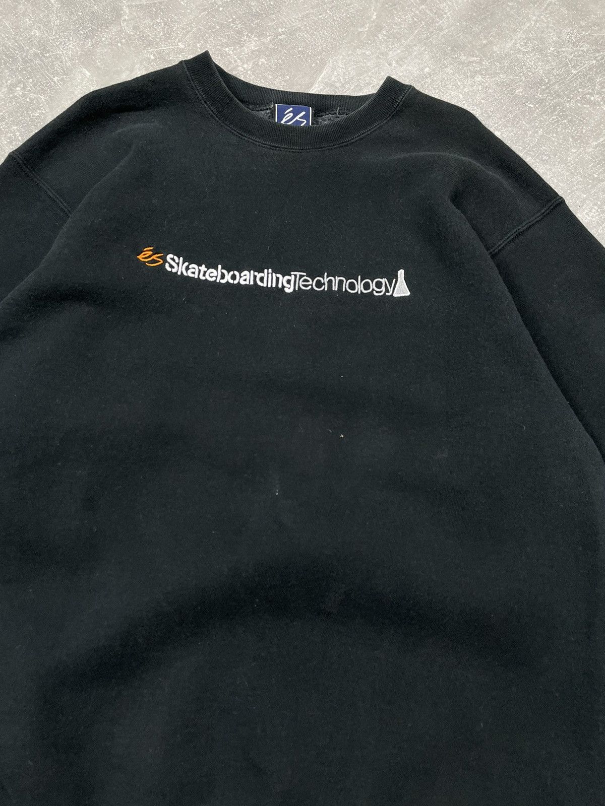 Vintage × eS Rare ES Skateboarding Footwear Sweatshirt Made in USA Size US L / EU 52-54 / 3 - 3 Thumbnail
