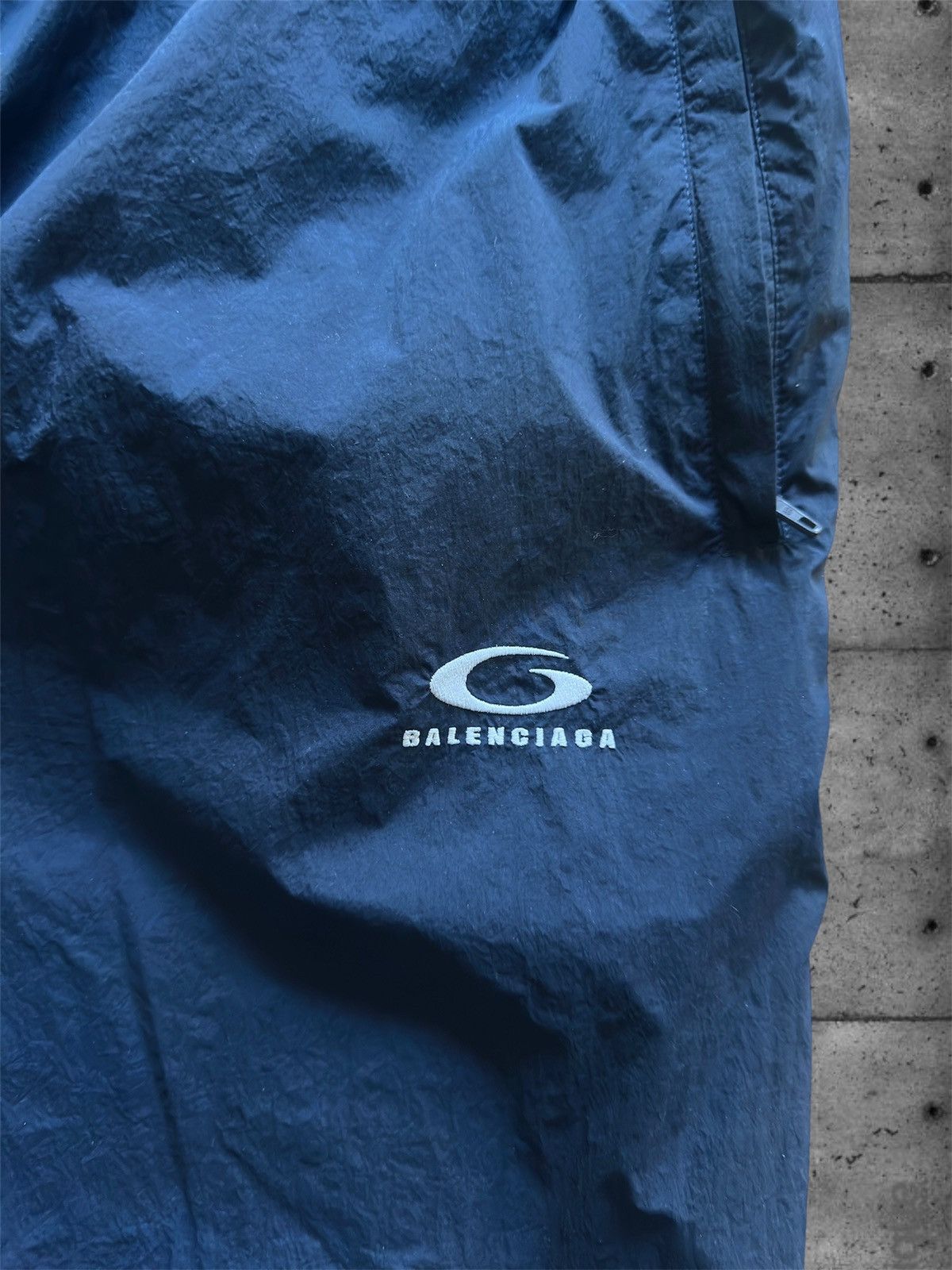 Balenciaga Balenciaga blue nylon pants Size US 28 / EU 44 - 4 Thumbnail