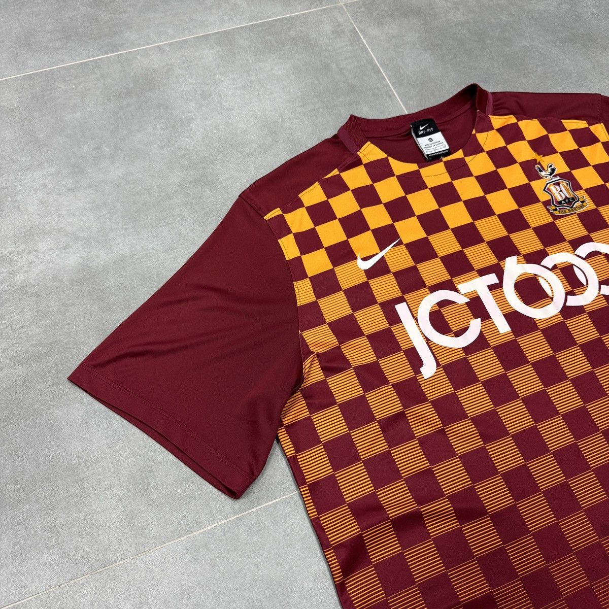 Nike Nike Bradford City 2015/2016 Home Soccer Jersey Men Size XL Size US XL / EU 56 / 4 - 3 Thumbnail