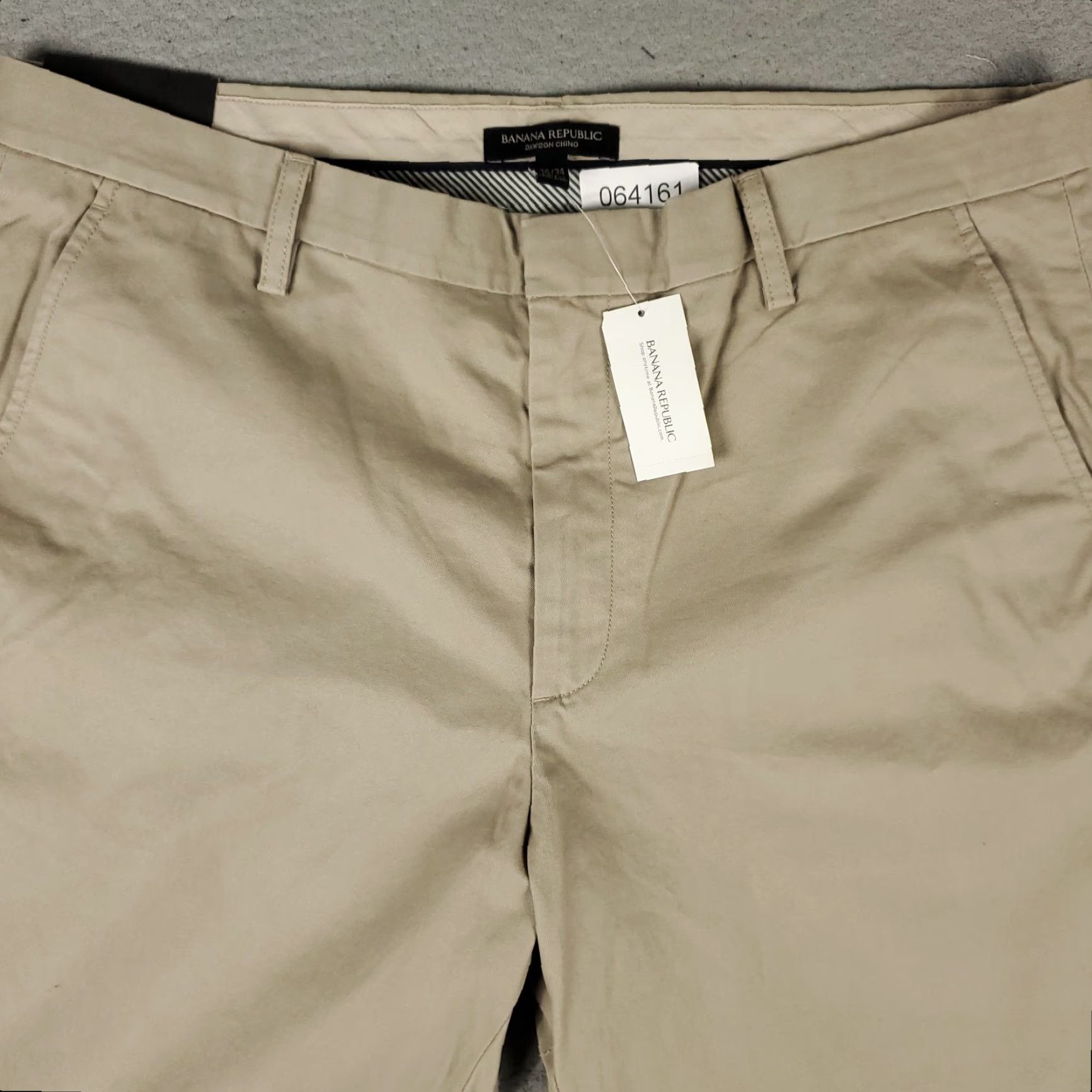 Banana Republic Banana Republic Chino Pants Mens 36x34 Beige Relaxed Flat Front Casual Size US 36 / EU 52 - 2 Thumbnail