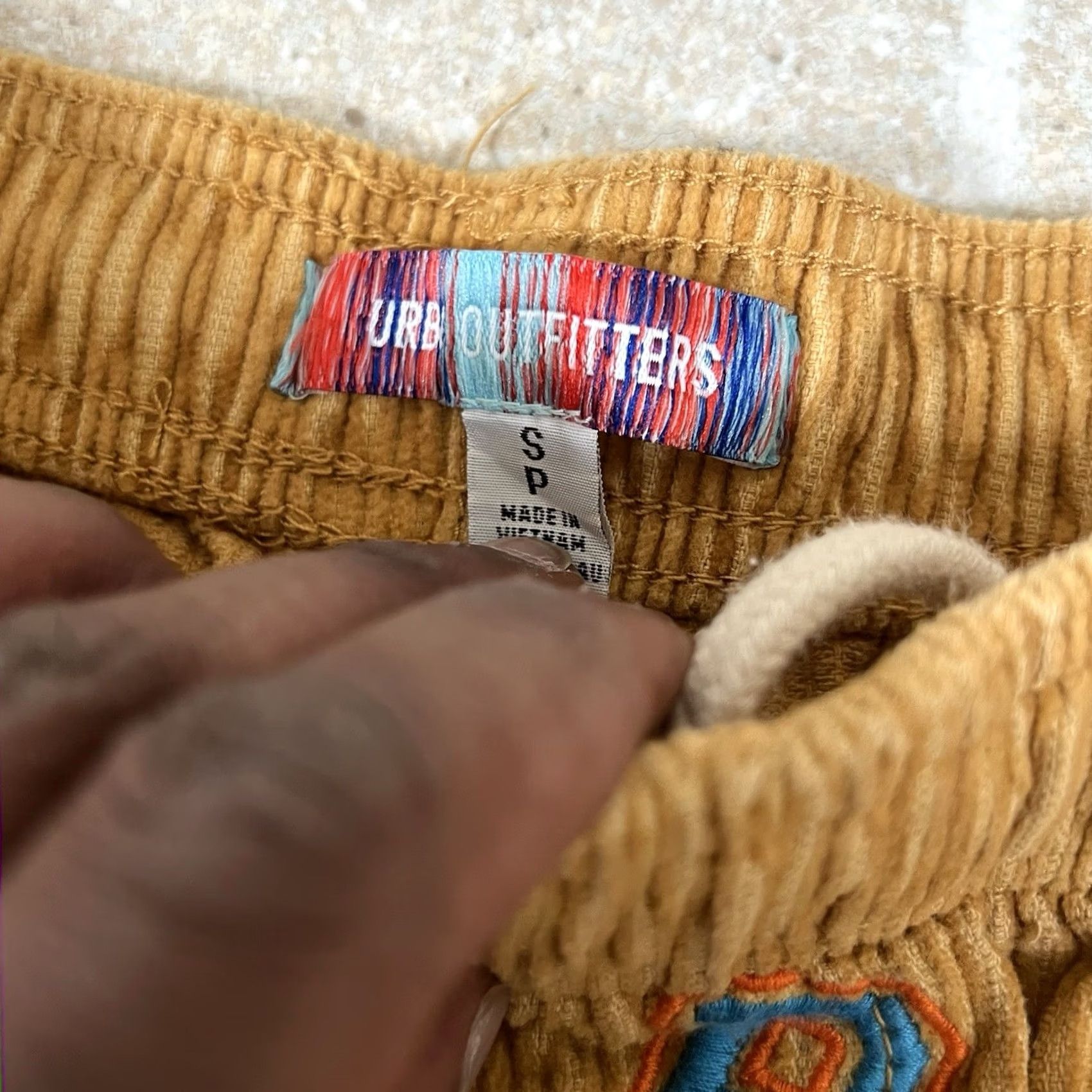Urban Outfitters Urban Outfitters Corduroy Beach Pant Mens Small Multicolor Embroidered Size US 29 - 5 Thumbnail