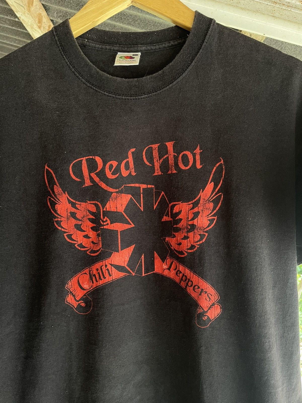 Vintage Vintage y2k red hot chili peppers faded tshirt Size US M / EU 48-50 / 2 - 2 Thumbnail