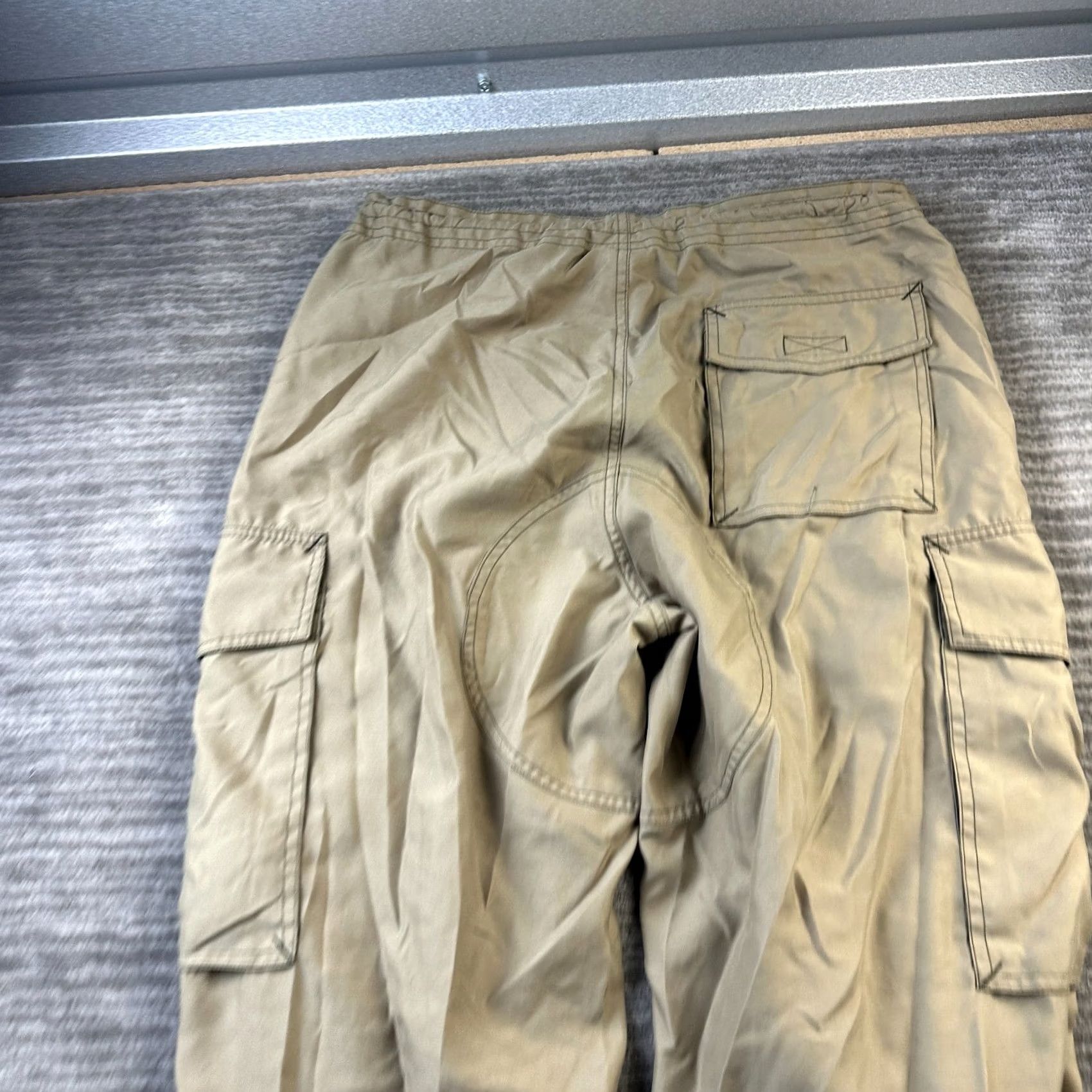 Gap VINTAGE Gap Pants Mens Small Beige Tan Paratrooper Cargo Pants Army Baggy Wide Leg Cargo Pocket 5-Pocket Design 29in Inseam Men Size US 29 - 6 Thumbnail