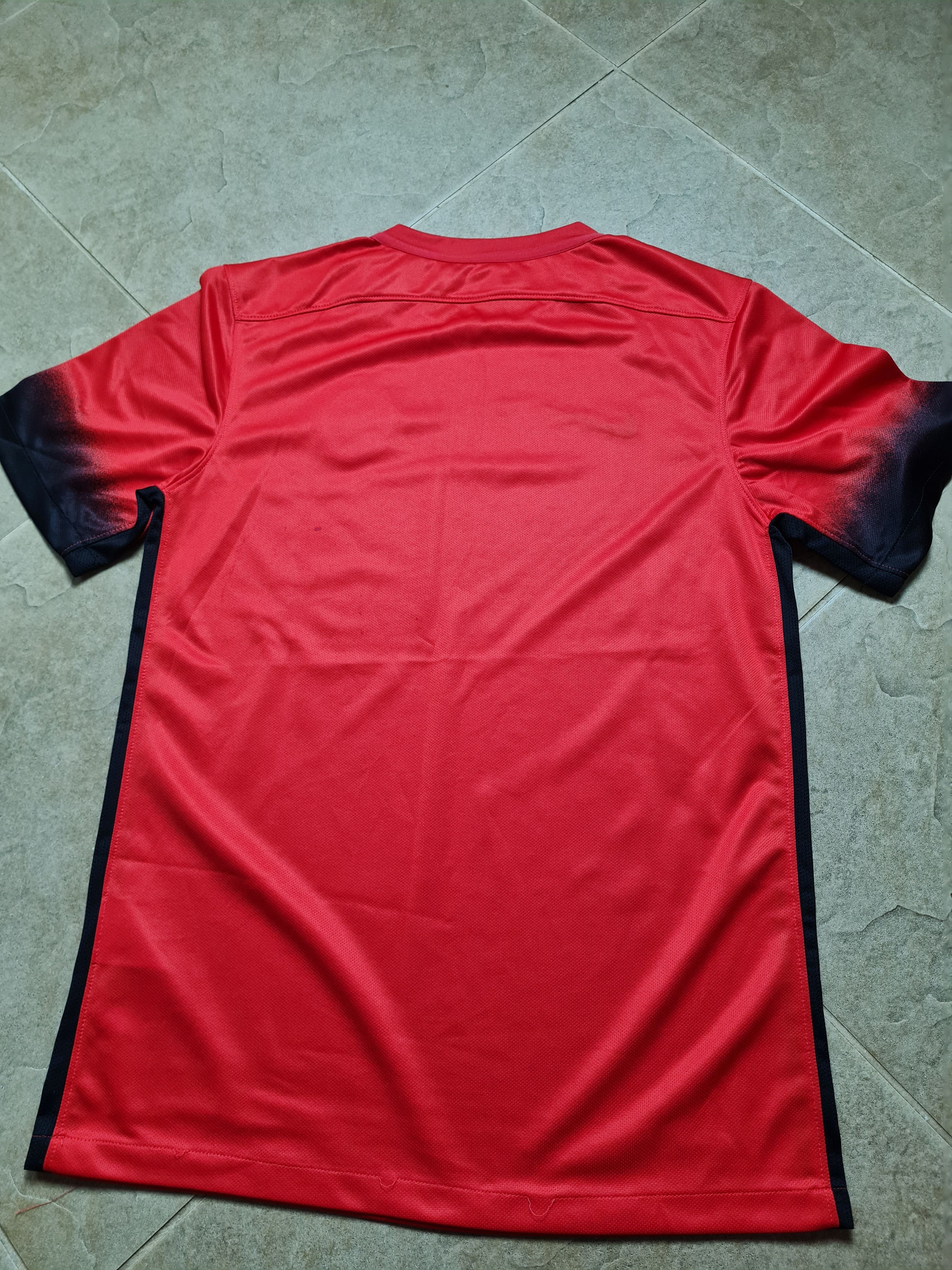 Nike JERSEY NIKE GALATASARAY 2015/16 THIRD SHIRT 658812-697 Size US S / EU 44-46 / 1 - 6 Thumbnail