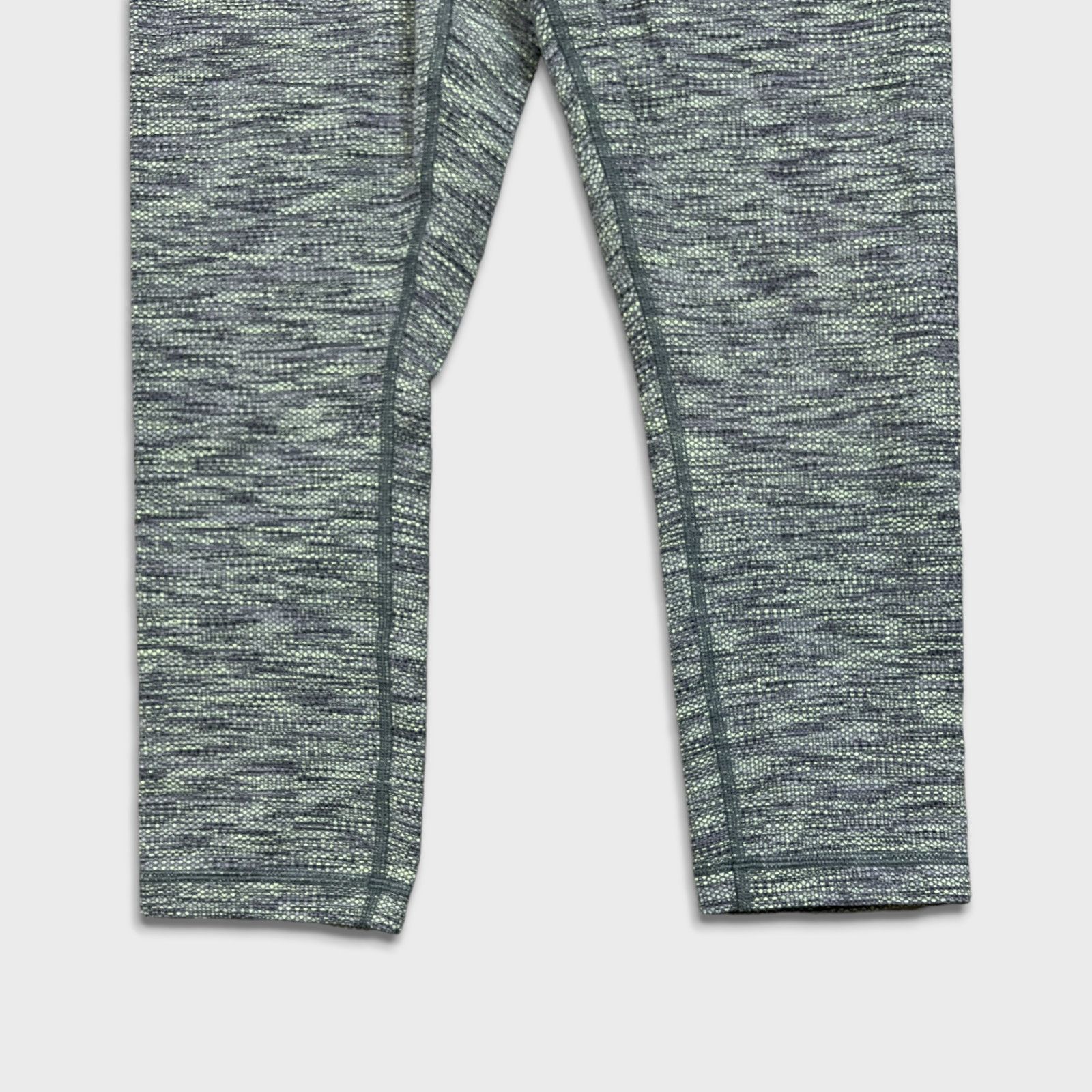 Lululemon Lululemon Pant Diamond Jacquard Wunder Under Crop 11 Legging Size 28" / US 6 / IT 42 - 3 Thumbnail