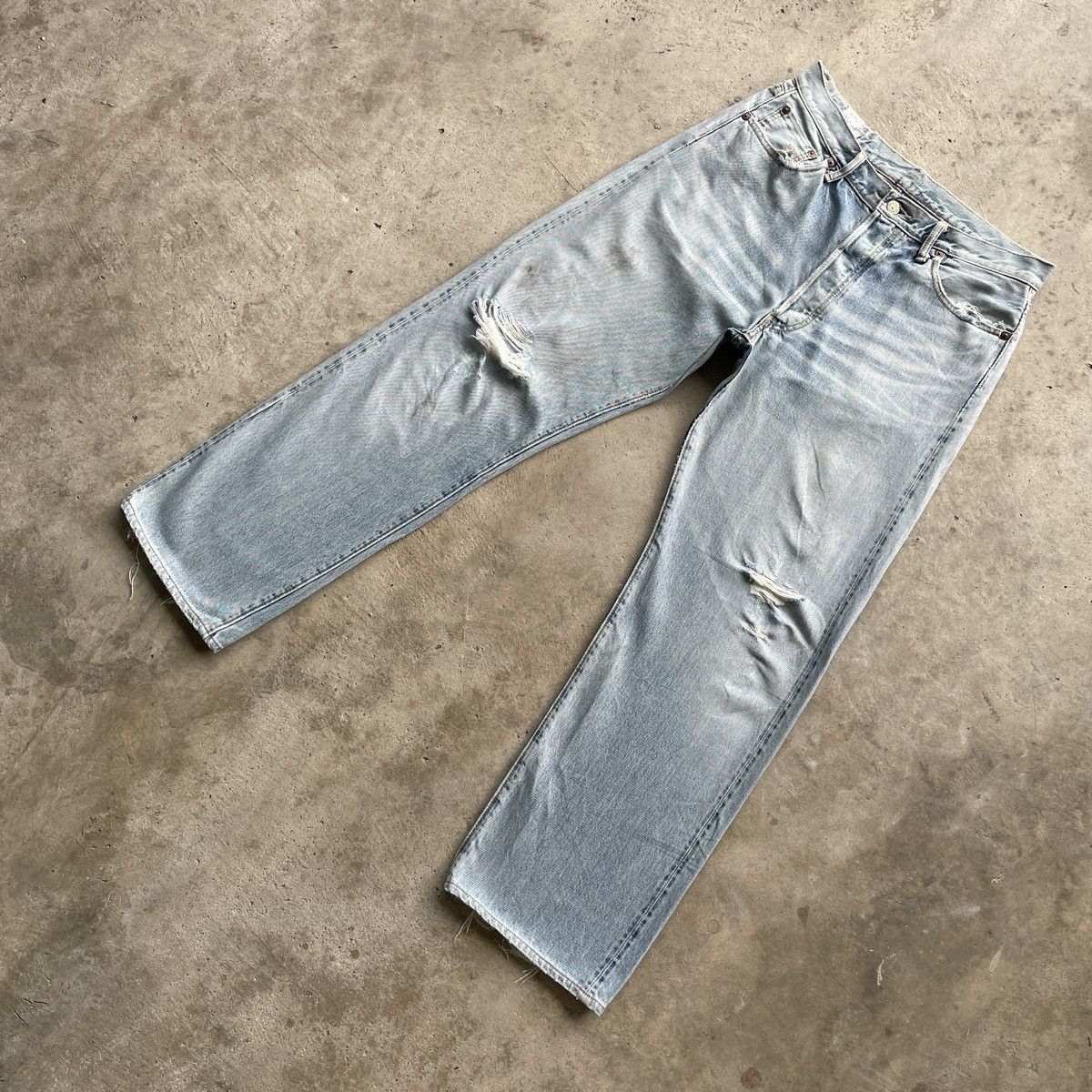 Japanese Brand × Jean × Vintage Vintage Japanese Distressed Light Wash Faded Jeans Pants Size US 32 / EU 48 - 2 Thumbnail