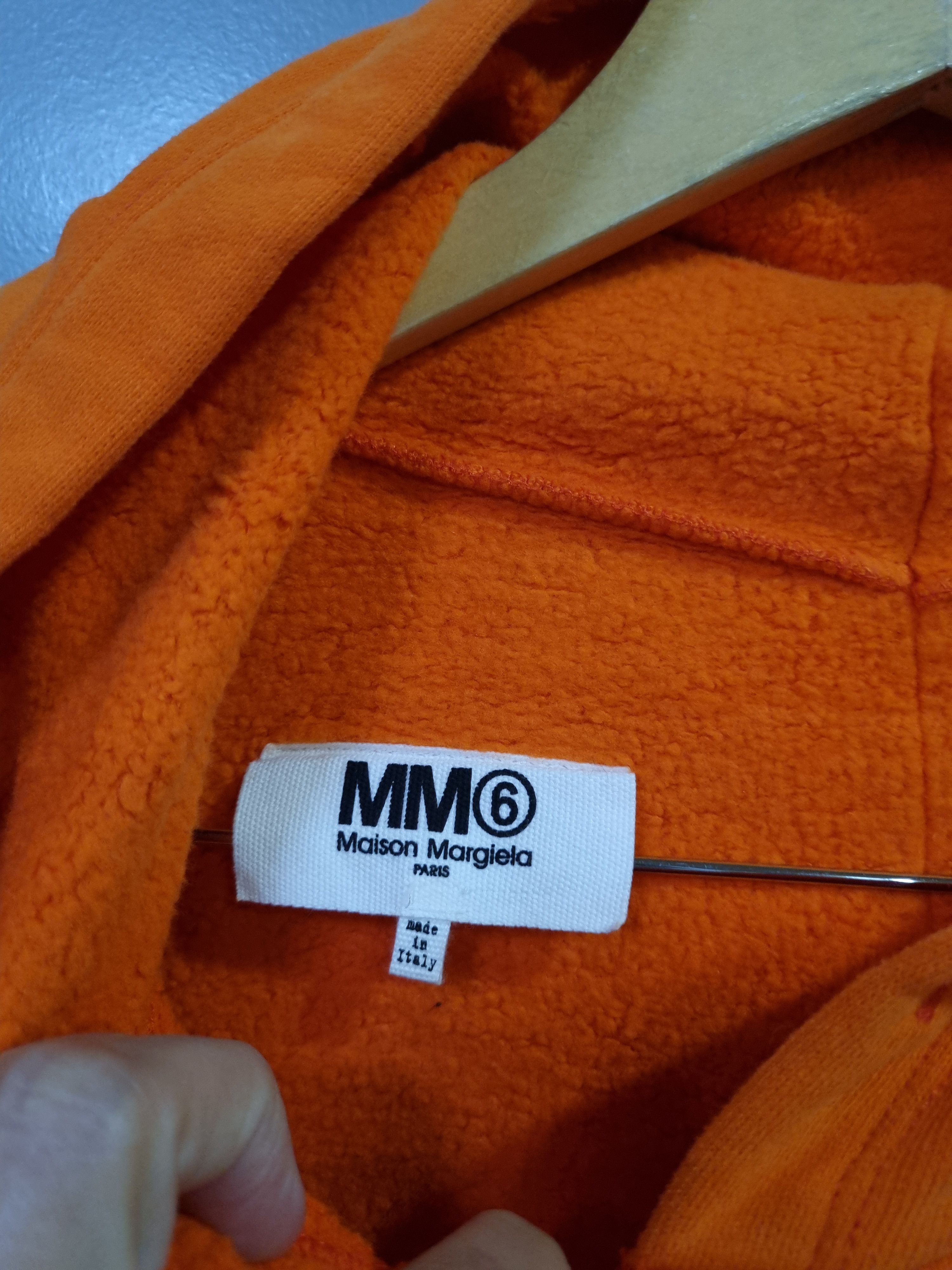 Maison Margiela MM6 MARGIELA SOLID COLOR HOODIE Size US S / EU 44-46 / 1 - 3 Thumbnail