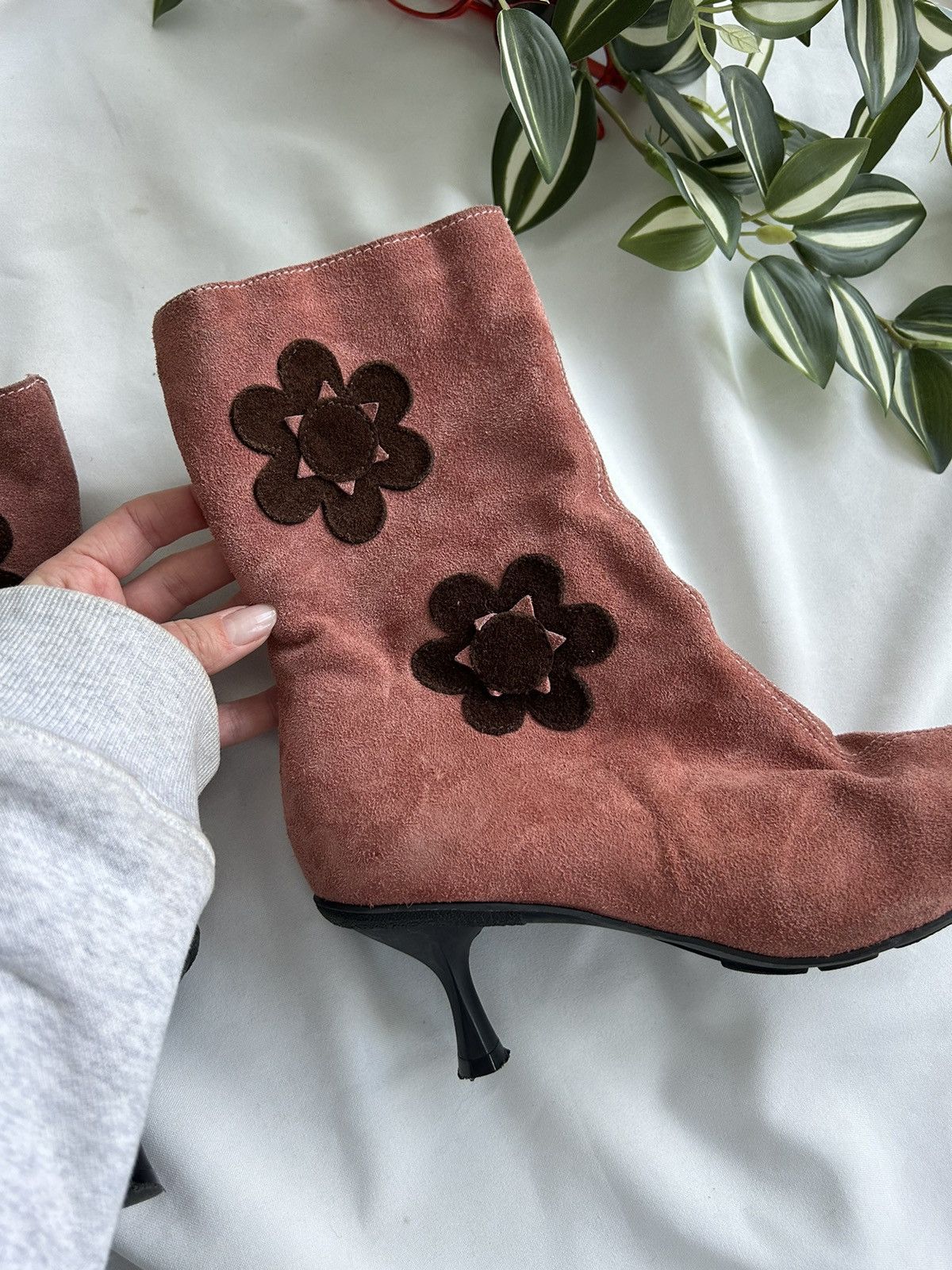 Japanese Brand × Vintage Cute Suede Pink Boots Heels Floral Rare Vintage Y2K Size US 9 / IT 39 - 5 Thumbnail