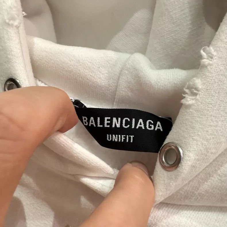 Balenciaga Balenciaga White fuzzy letters destroy hoodies and sweater Size US XS / EU 42 / 0 - 4 Thumbnail