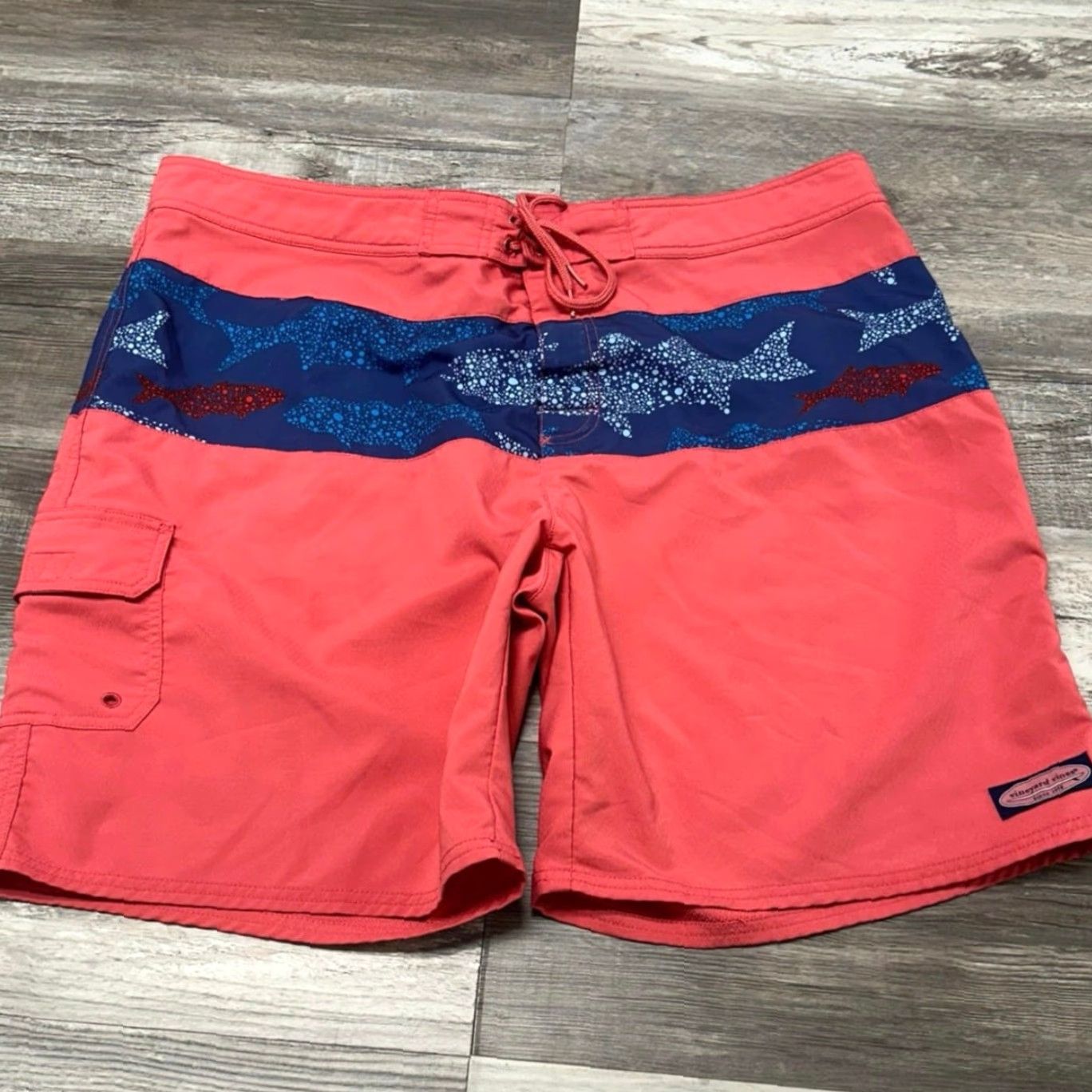 Vineyard Vines Vineyard Vines Sharks Coral Pink Blue Mens 40 Diamond Textured Swim Board Shorts Size US 40 / EU 56 - 2 Thumbnail