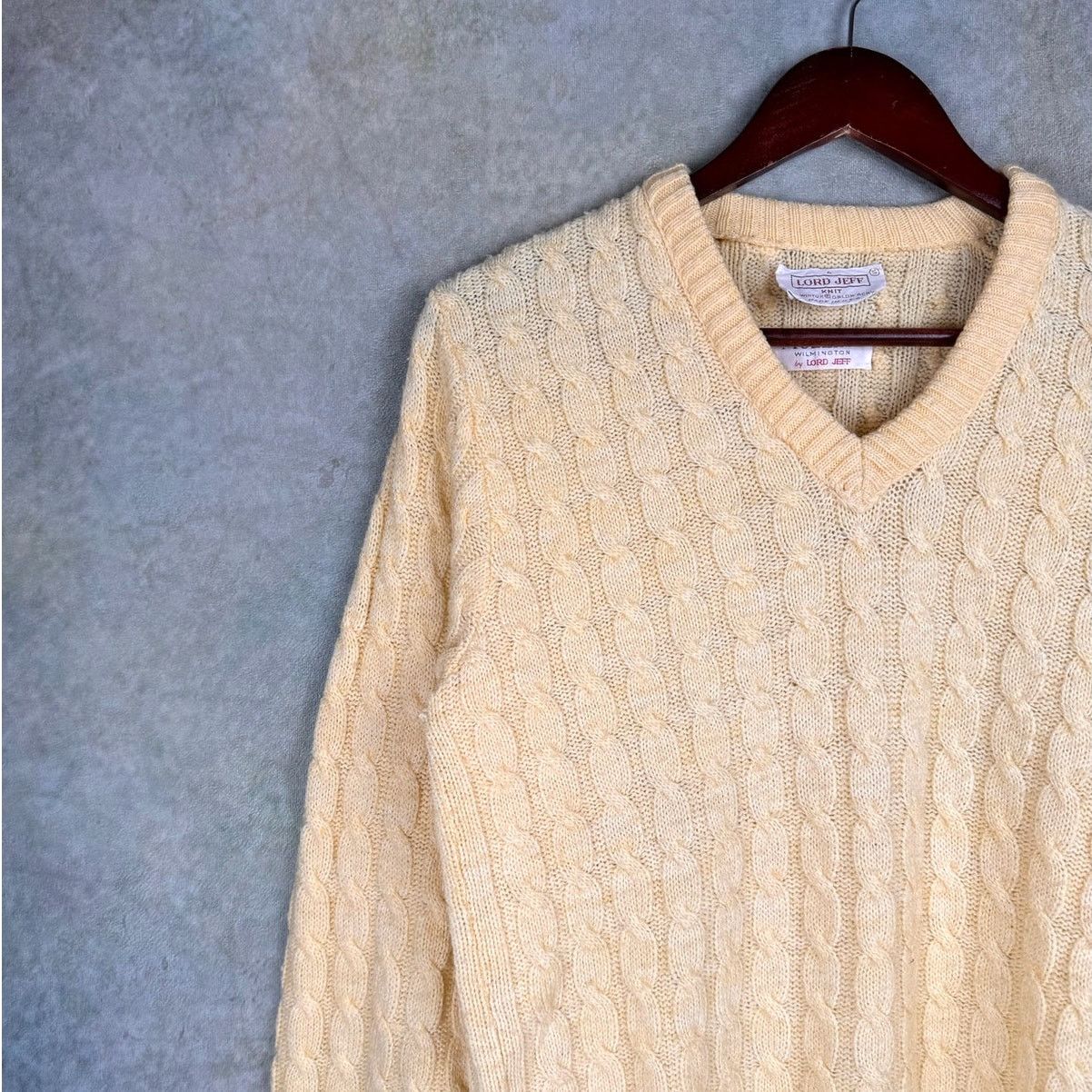 Vintage VTG 80s Lord Jeff Cable Knit Sweater Mens Sz S V Neck Yellow Size US S / EU 44-46 / 1 - 5 Thumbnail