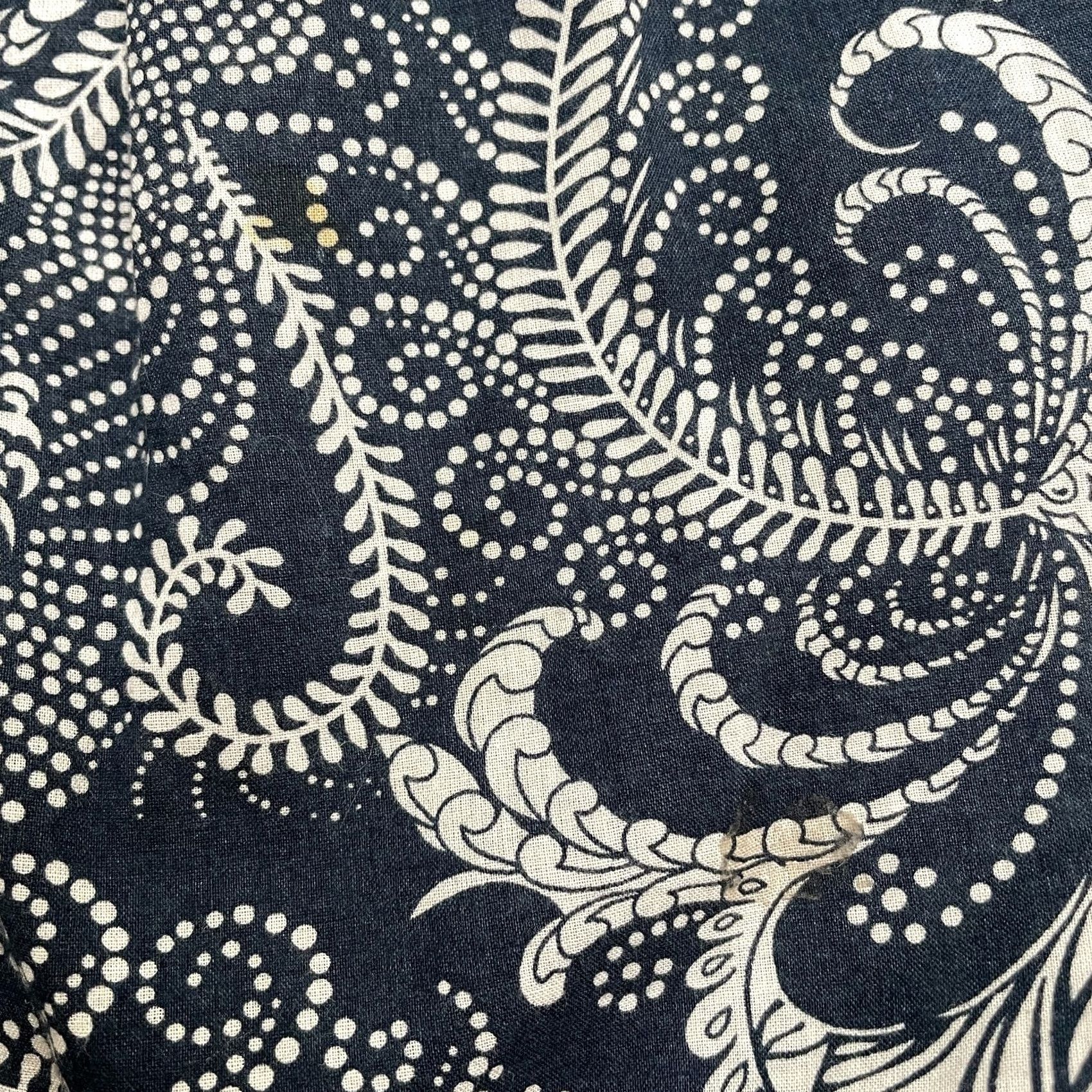 Talbots Talbots Paisley Button Down Shirt Blouse Womens L Navy Blue Long Sleeve Top Size L / US 10 / IT 46 - 5 Thumbnail