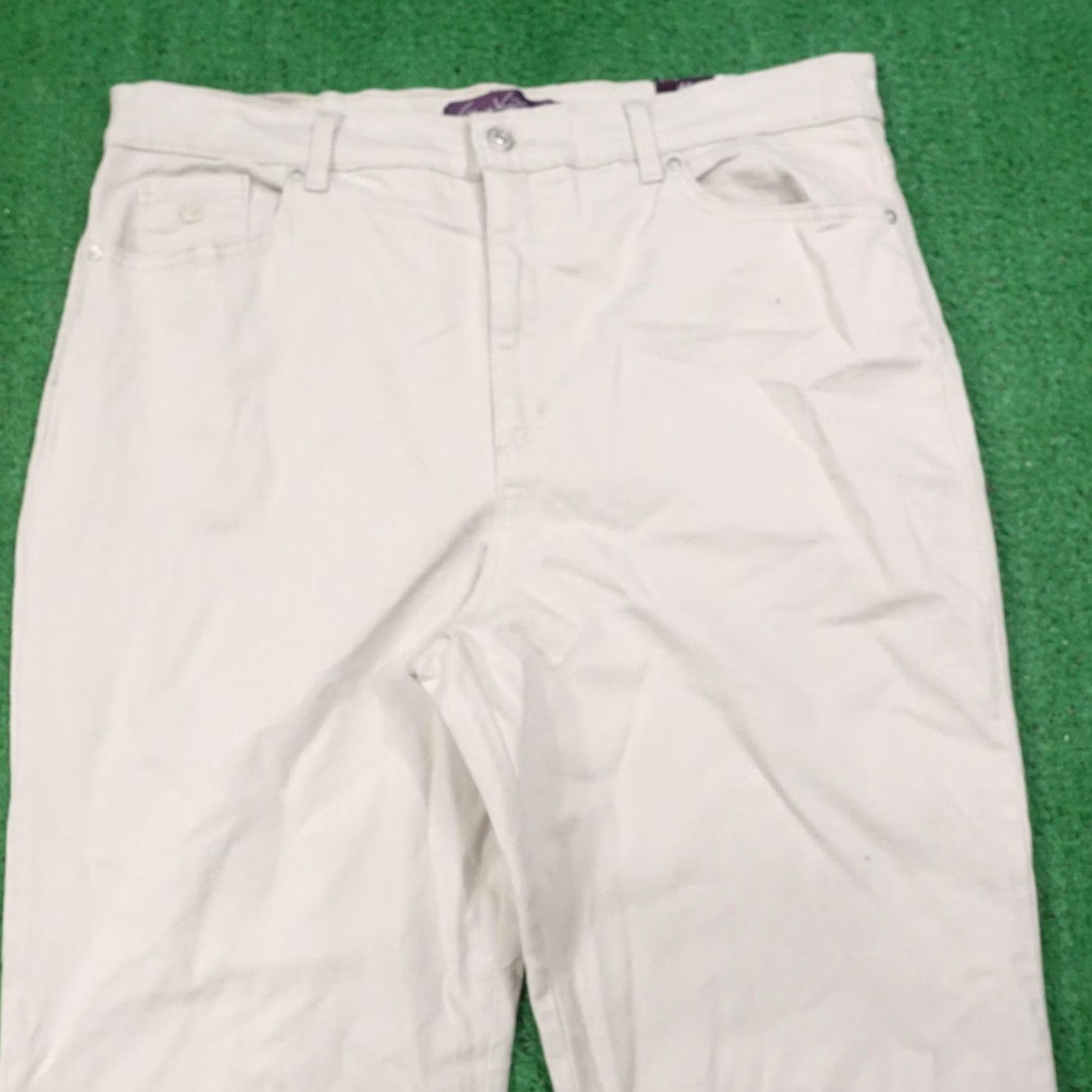 Gloria Vanderbilt Gloria Vanderbilt Amanda Jeans Womens 18 Beige Slim Tapered Stretch 5-Pocket Denim Zip Size 40" / US 18 - 2 Thumbnail