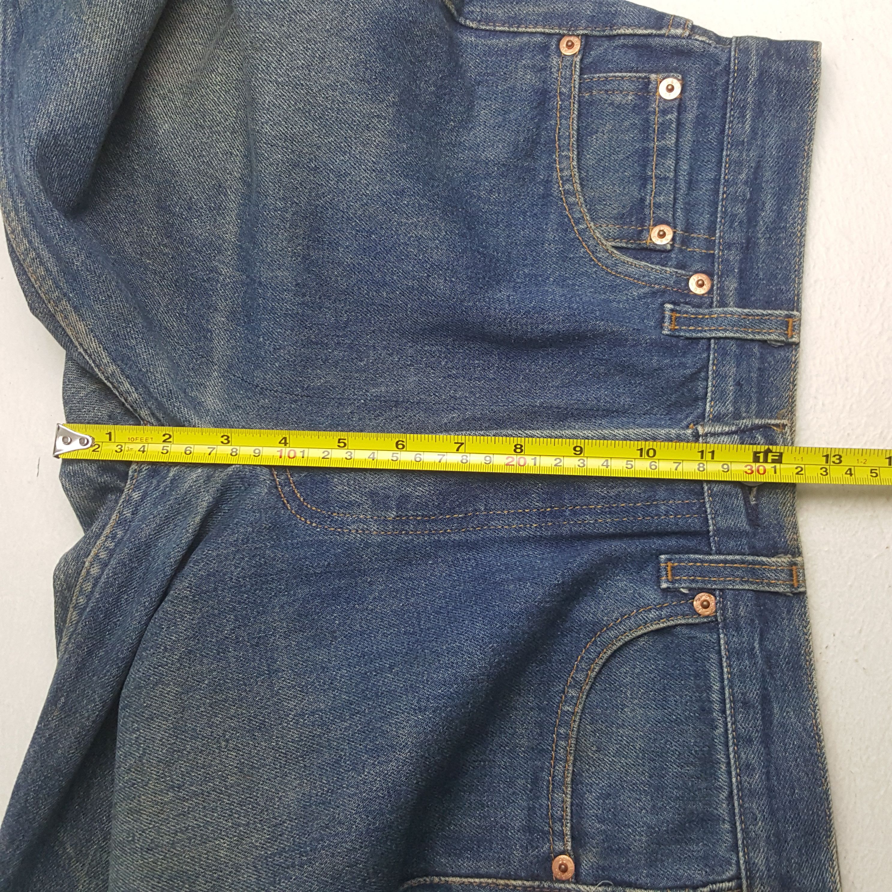 Levi's Vintage Clothing Vintage Levi’s 501 USA Denim Jeans Size US 29 - 8 Thumbnail