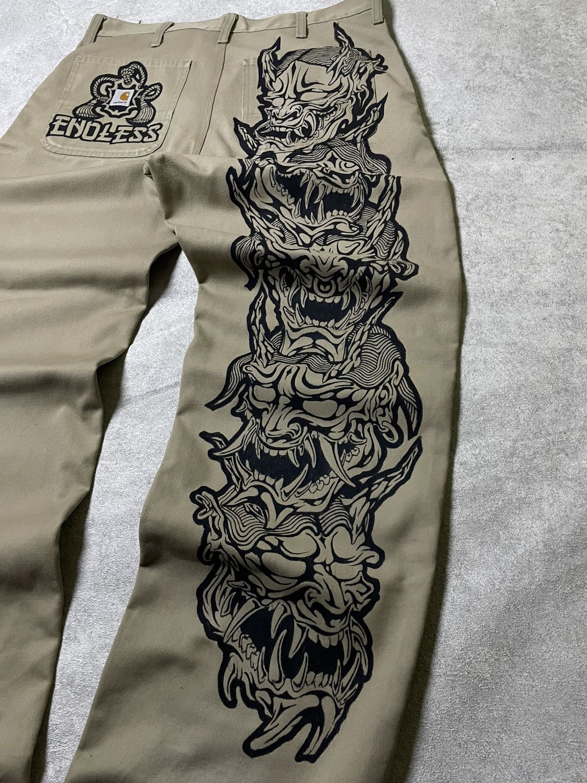 Carhartt 👺ONI/Yokai YAKUZA Y2K Carhartt Castom RARE Vinage Skull☠️ Size US 31 - 11 Thumbnail