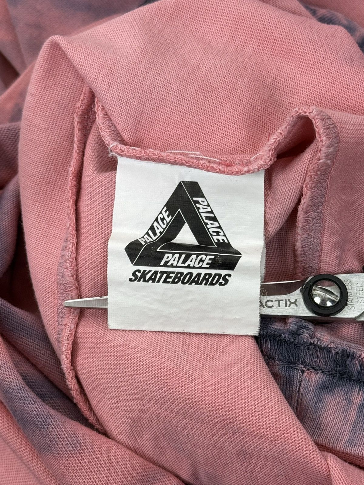 Palace Palace Finger Up FW18 Tie Dye T-Shirt Size S Size US S / EU 44-46 / 1 - 7 Thumbnail
