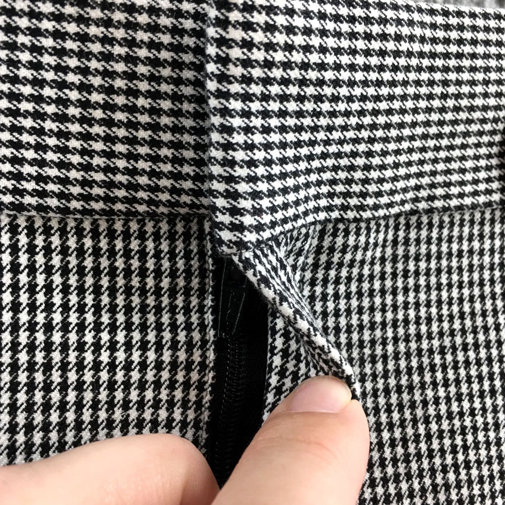 Banana Republic Banana Republic Sloan Dress Pants Womens 0 Black Houndstooth Low Rise Skinny Dress Pants Womens Black 0 Sloan Match Mens Womens Girls Size 25" / US 0 / IT 36 - 5 Thumbnail