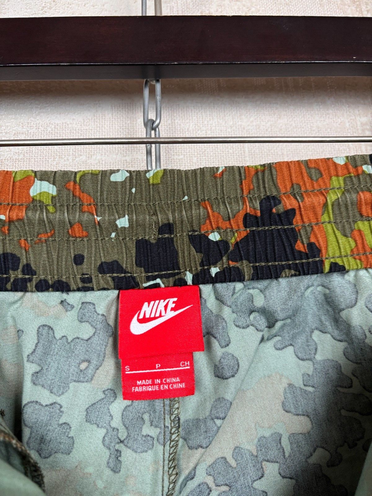 Nike Nike F.C. Allover Print Woven Camo Cargo Pants Jogger Size US 30 / EU 46 - 10 Thumbnail