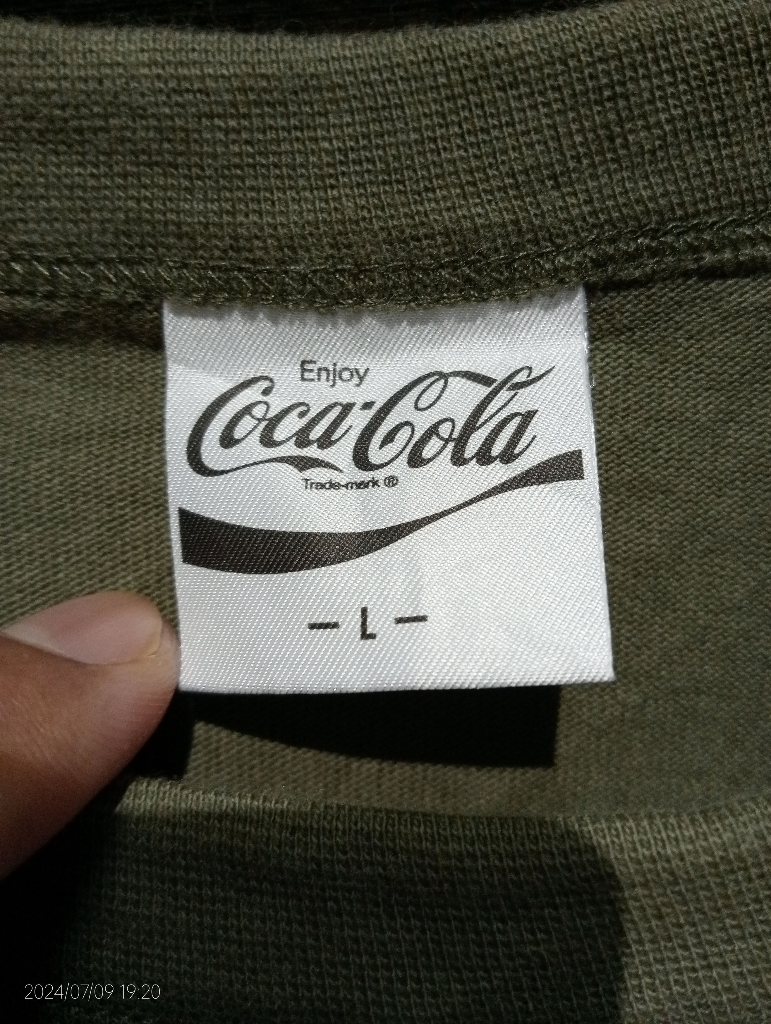 Coca Cola Vintage Coca-Cola Penguin Single Stitch Tee Very Rare Size US L / EU 52-54 / 3 - 5 Thumbnail