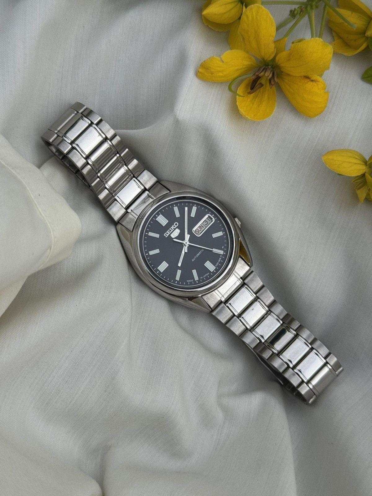 Seiko Seiko 5 7009-Japan Auto |Black Dial | Day & Date mens watch Size 36 - 3 Thumbnail