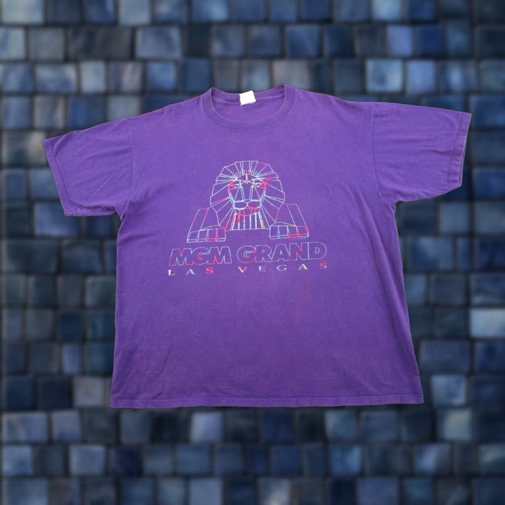 Vintage VINTAGE MGM Grand Las Vegas Casino Spell Out Shirt Purple Men's XL 90s T-Shirt 1990s Size US XL / EU 56 / 4 - 1 Thumbnail