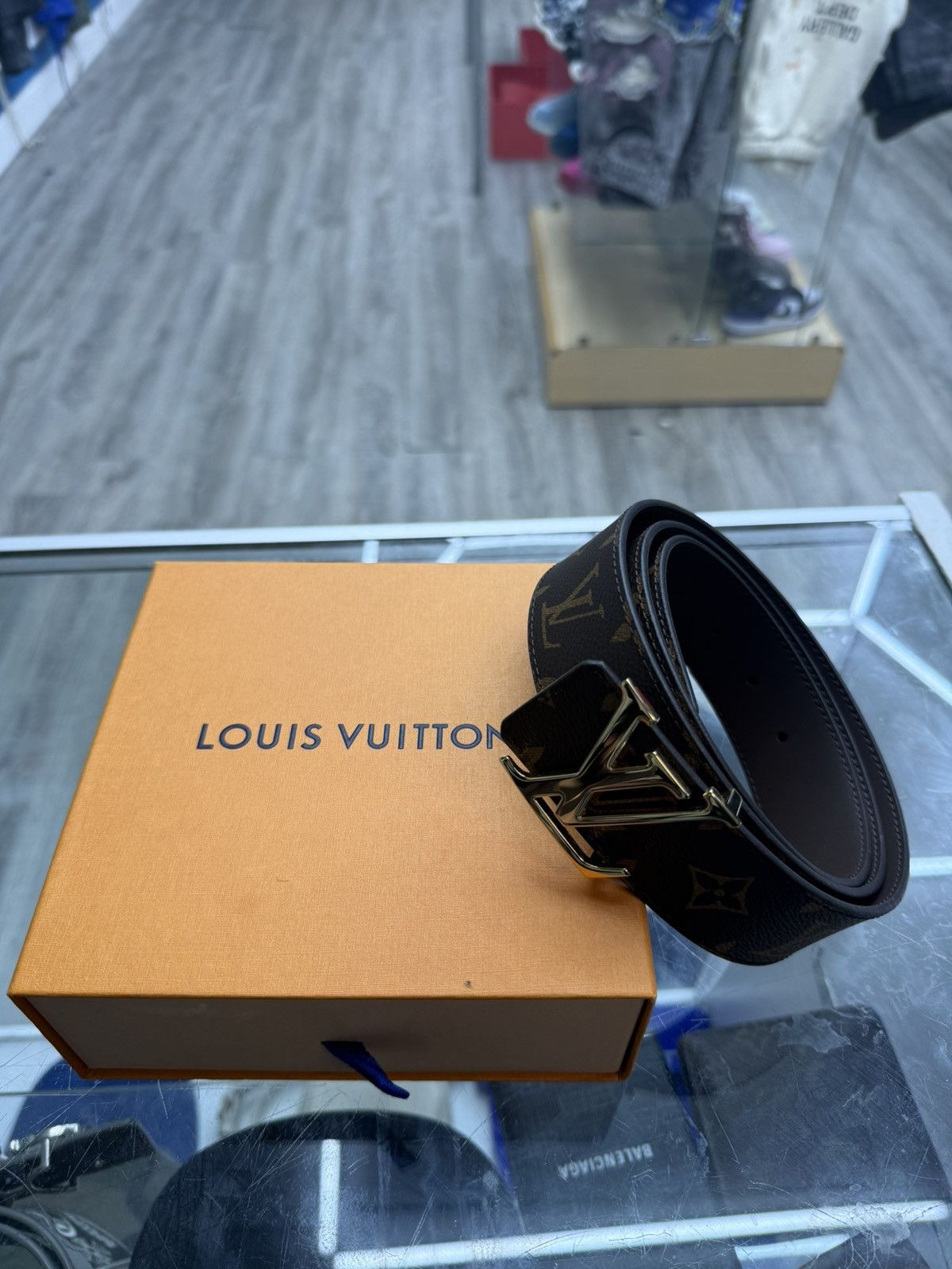 Louis Vuitton Louis Vuitton - LV Initiales Monogram Belt Size 34 - 2 Thumbnail