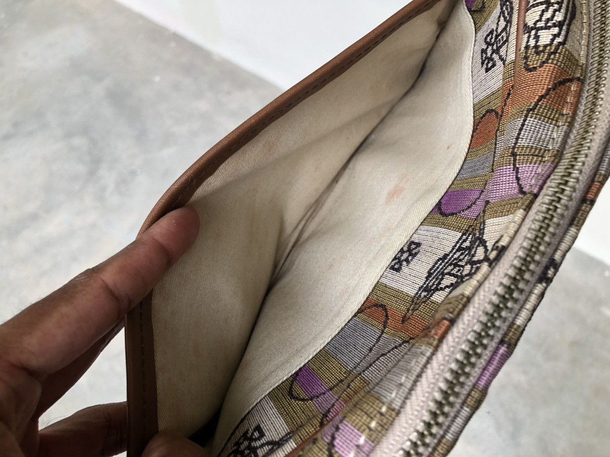 Vivienne Westwood Rare Vintage Vivienne Westwood Embroidered Orb Shoulder Bag Size ONE SIZE - 16 Thumbnail