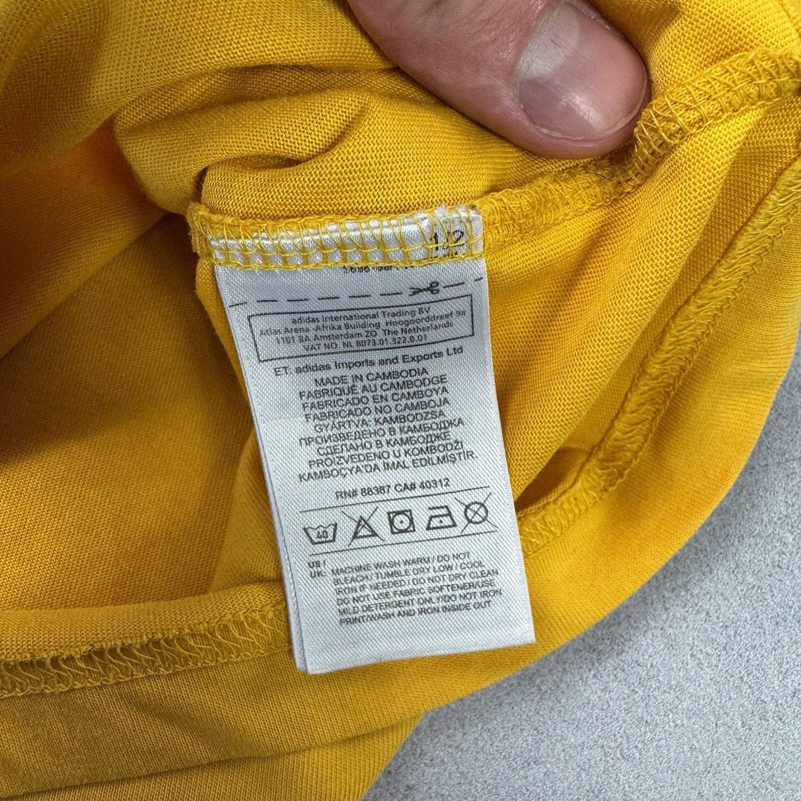 Adidas Adidas Lakers Black Mamba Yellow T Shirt Size S Size US S / EU 44-46 / 1 - 11 Thumbnail