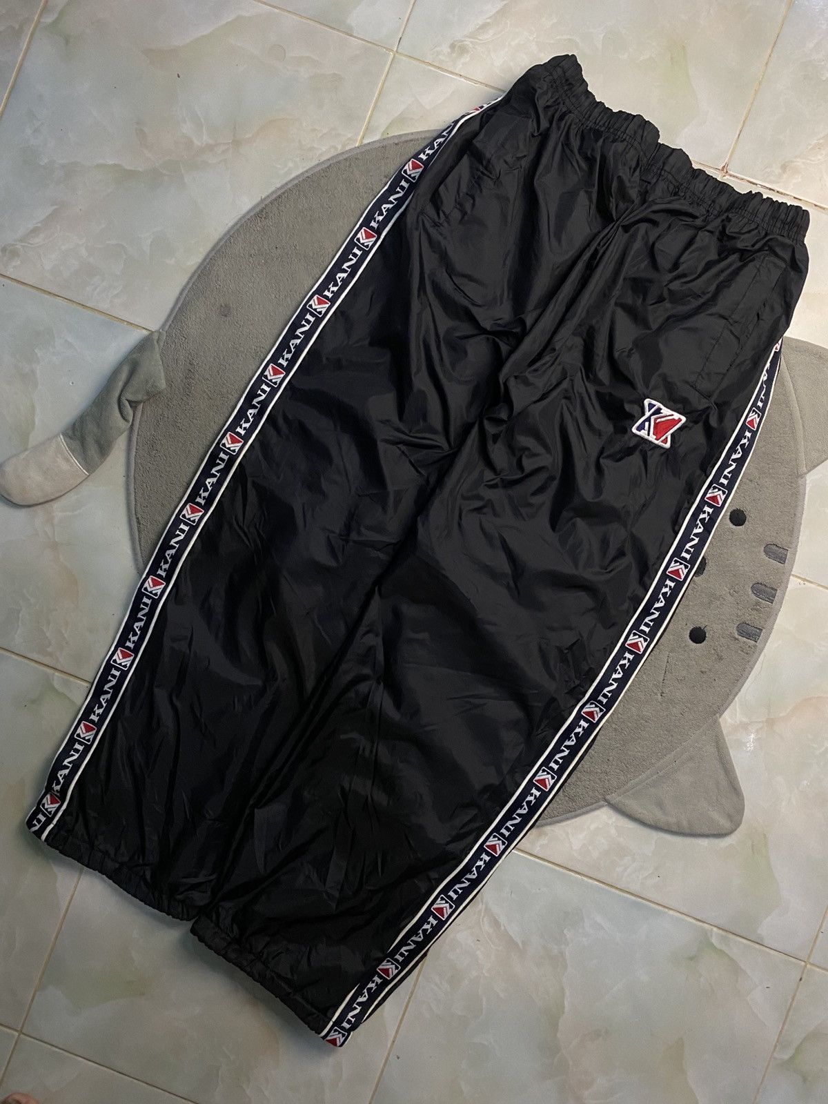 VINTAGE KARL KANI 90S BAGGY NYLON WIDE LEG TRACK PANTS Y2K