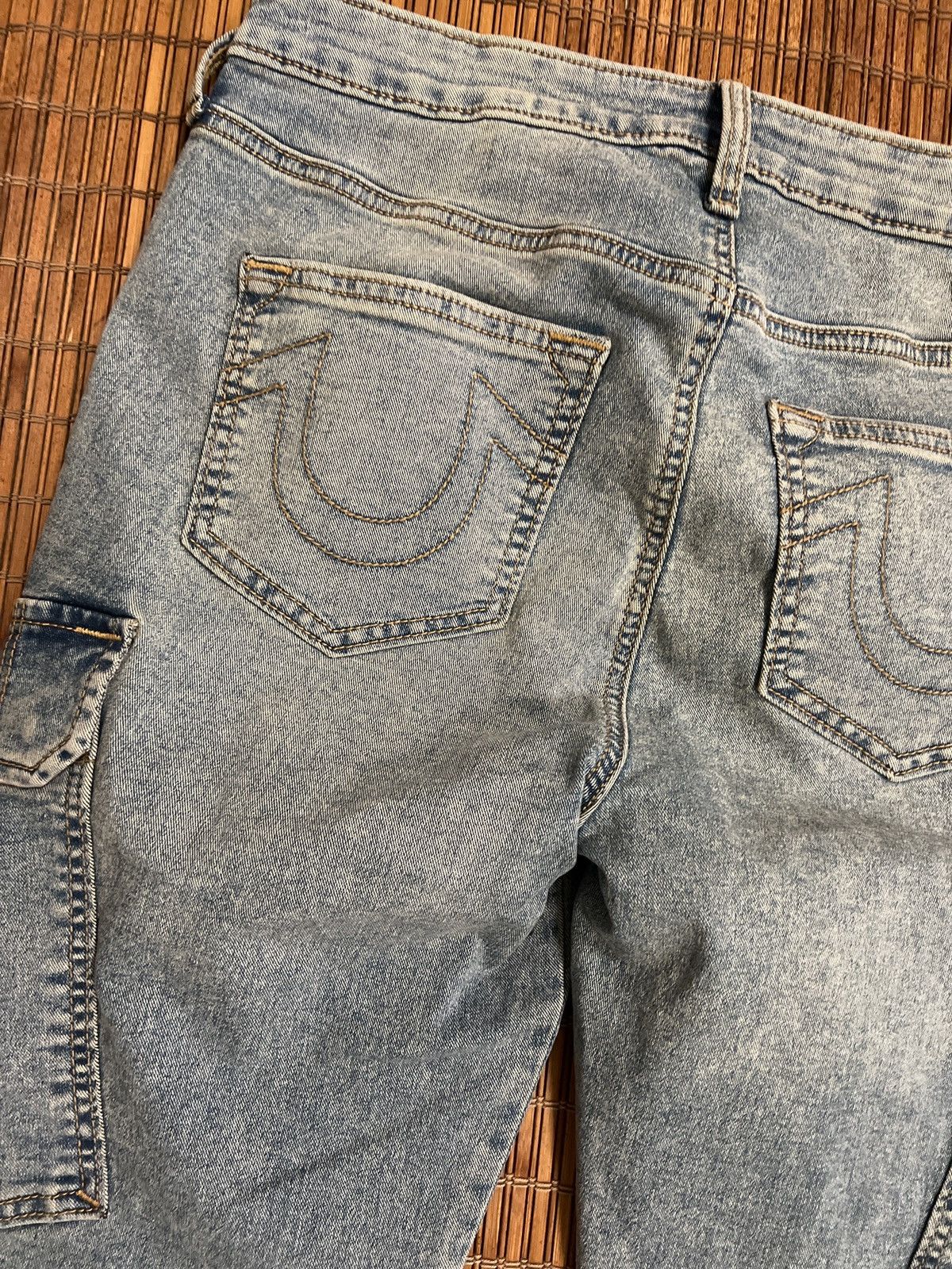 True Religion True Religion light blue denim cargo bootcut jean NWOT Size 30" / US 8 / IT 44 - 3 Thumbnail