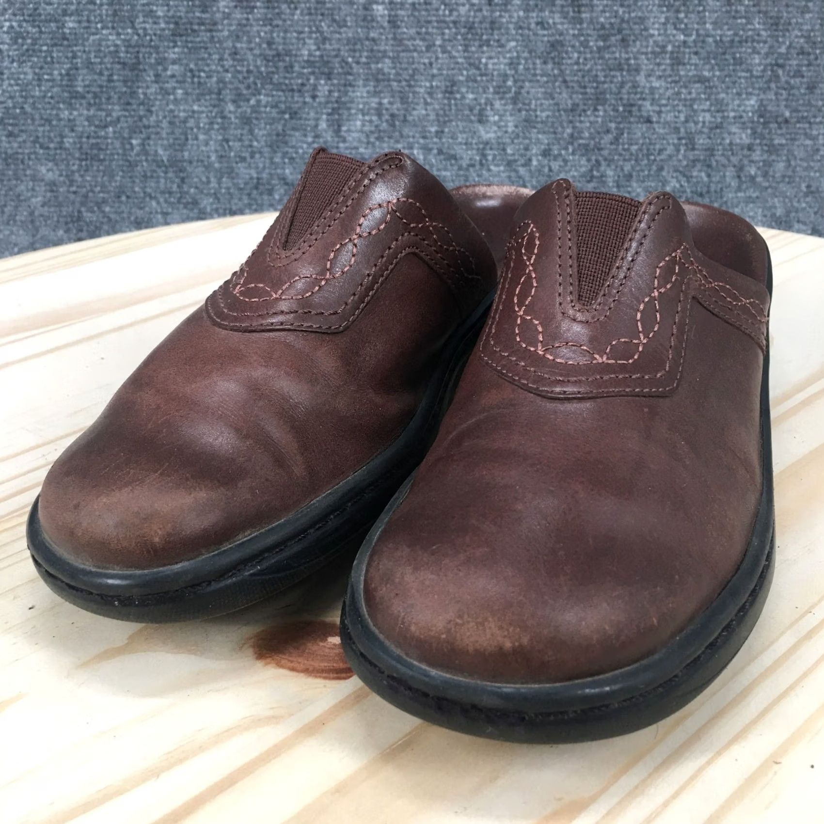 Clarks Clarks Sandals Womens Mules 6 Slip On Brown Leather Casual Comfort Flat Shoes Size US 6 / IT 36 - 6 Thumbnail