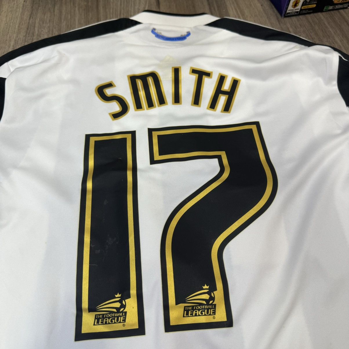 Adidas Newcastle United 09/10 home shirt #17 smith Size US M / EU 48-50 / 2 - 5 Thumbnail