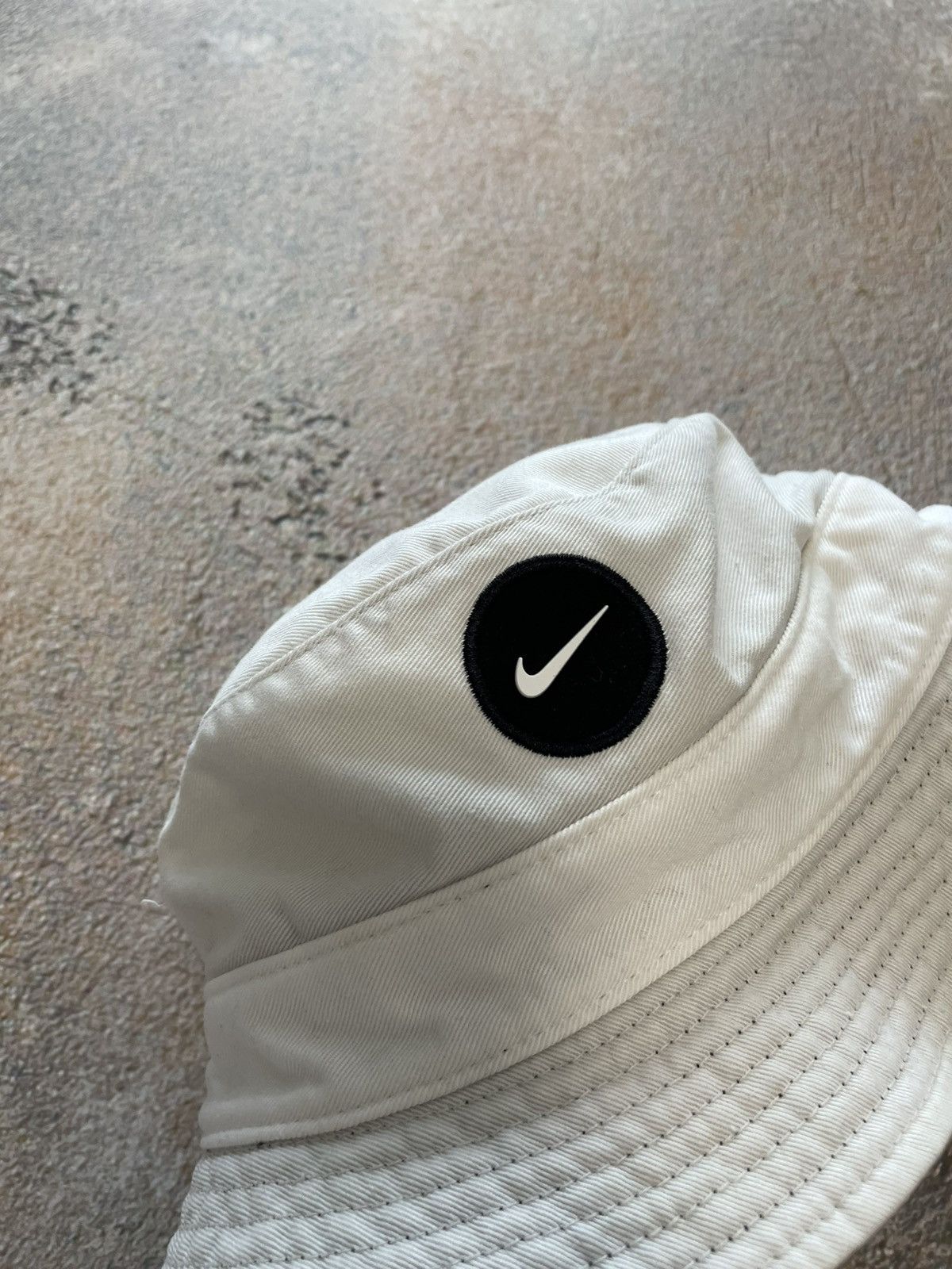 Nike Vintage Nike Bucket Hat Center Swoosh Size ONE SIZE - 3 Thumbnail
