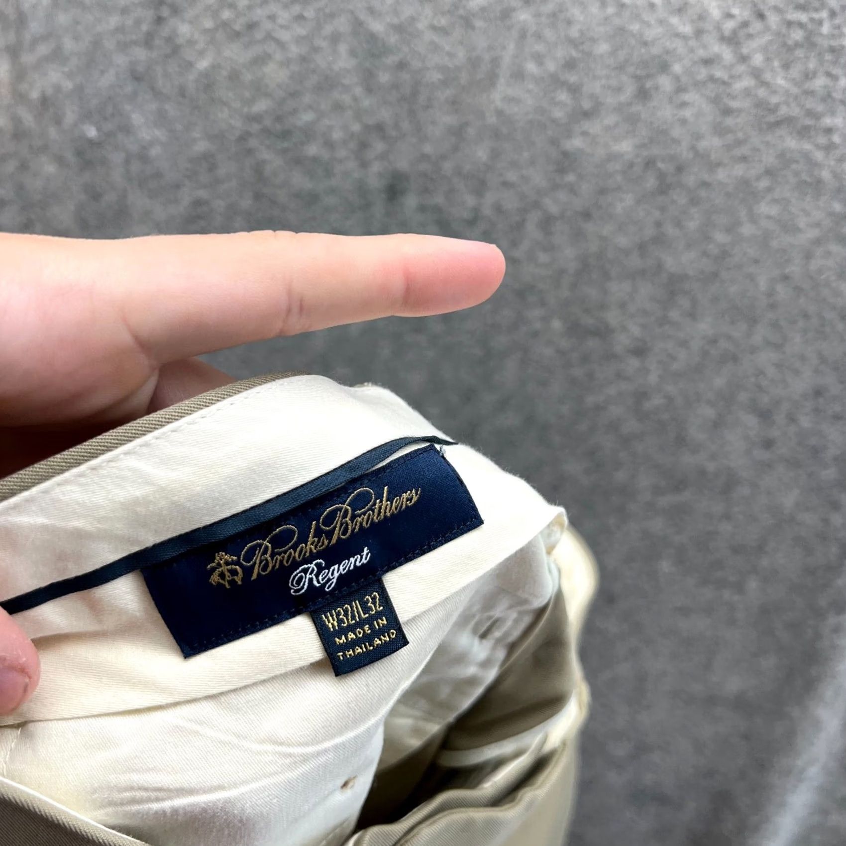 Brooks Brothers Brooks Brothers Pants Men 32x32 Khaki Chino Pleated Regent Tan Beige Trousers Size US 32 / EU 48 - 5 Thumbnail