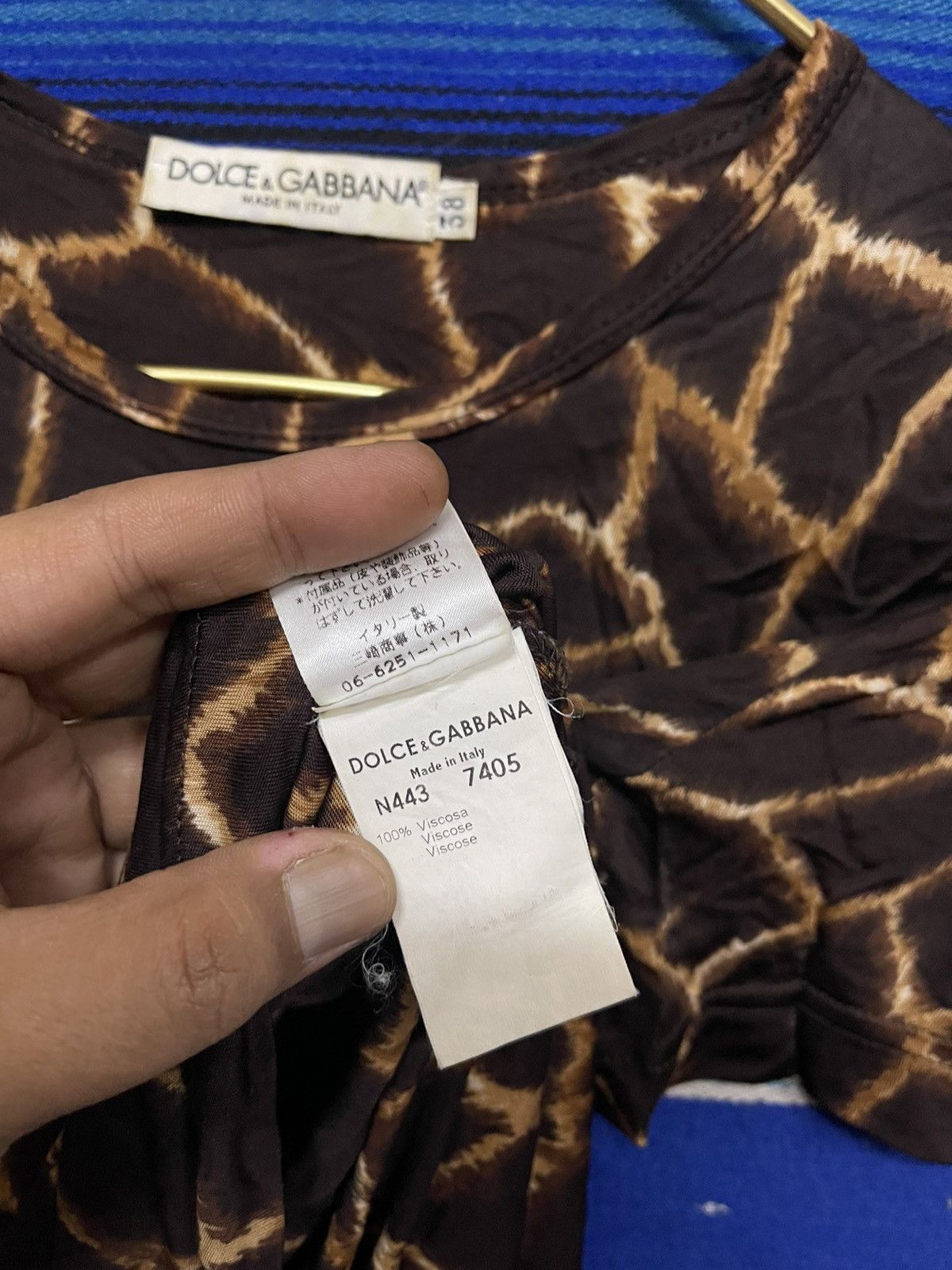 Dolce & Gabbana × Vintage Vintage 90s DOLCE & GABBANA Giraffe Pattern Stretch Shirt Size XS / US 0-2 / IT 36-38 - 8 Thumbnail