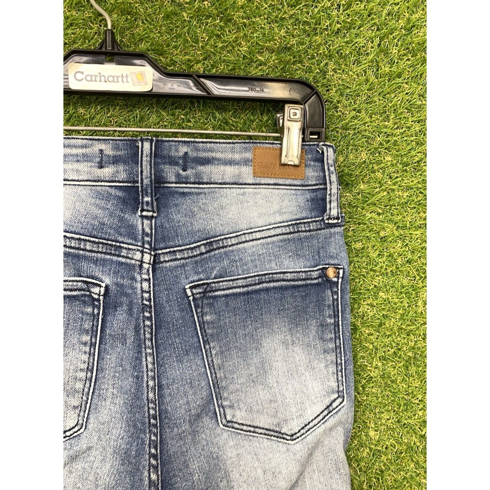 Vintage Judy Blue Jeans Womens 1/25 Mid Rise Skinny Medium Wash Whiskered Slimming 25x25 Blue Denim High-Rise? No, keep strict original words. Size 25" / US 0 / IT 36 - 3 Thumbnail
